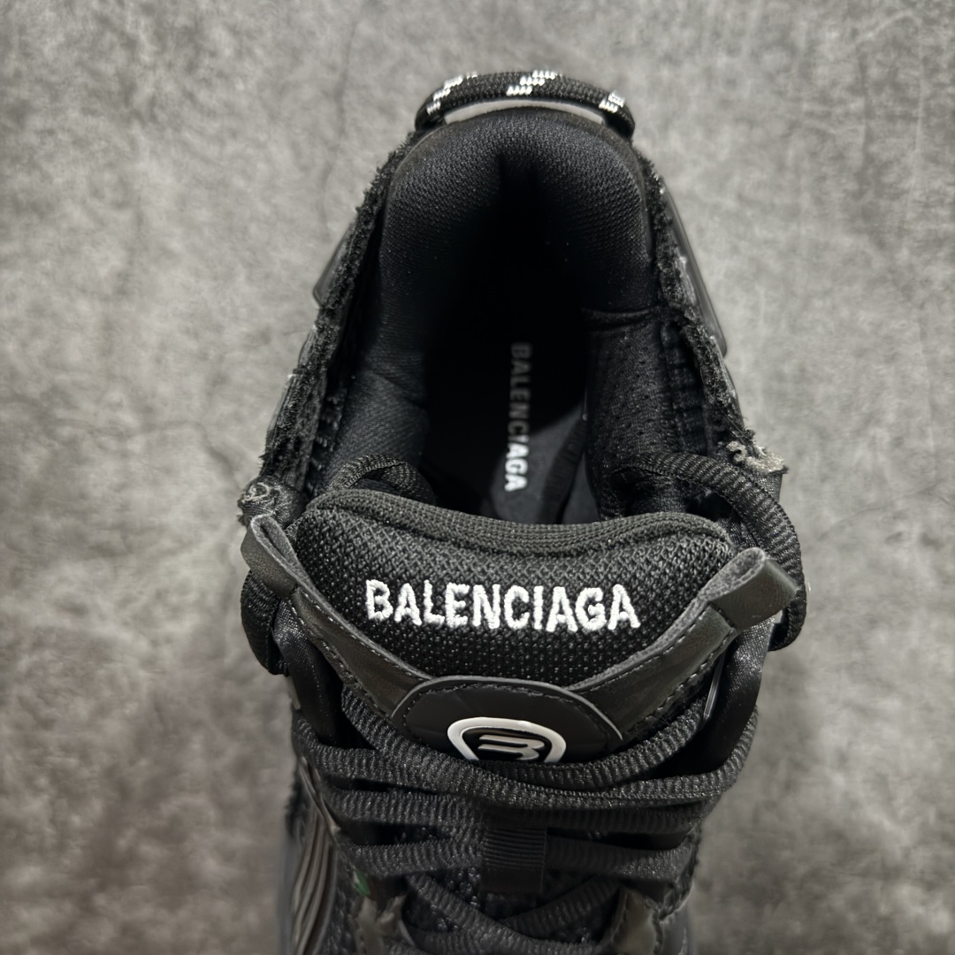 图片[8]-【Good版本】BALENCIAGA Runner 巴黎世家七代 黑色nn此系列是通过溢胶、做旧、缝线等细节 展示了设计师 Demna 的运动鞋风格 用一双「旧鞋」传递复古感 后侧板、翘起的鞋头 则展示了 Demna 在结构上的未来构想 原装大盒从里到外一切百分百还原官方配置 顶级专供碾压一切版本 尺码：35 36 37 38 39 40 41 42 43 44 45 46 编码：HML470500-莆田鞋批发中心