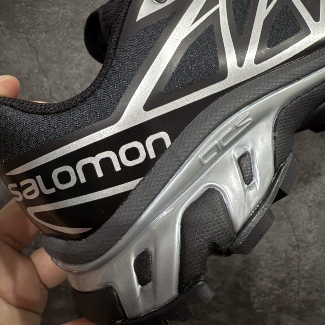 图片[3]-【PK版】 Salomon XT-6 Expanse 一代n萨洛蒙复古潮流户外机能登山跑鞋 475908nn纯原外贸平台特供订单耗时半年巨作 全套原纸板楦头开发原厂特供网布配套加持 确保原汁原味n完美呈现版型 原档数据独家私模五层组合大底原装Ortholite轻量化鞋垫 中底布带钢印编号原厂TPU锁扣 进口港宝加持后跟自然饱满 还原公司包裹性鞋面以“锯齿”状的包裹系统呈现在基色底之下加入了各种色点缀将公司的最新技术和时尚前卫的造型融入耐用的长跑款式中鞋面由 TPU 薄膜制成 并焊接在高耐磨网眼上 使其既时尚又坚固 由 ACS底盘支撑 可增强稳定性和支撑力 以及由橡胶凸耳 Contragrip外底覆盖的 EVA 缓冲中底 旨在应对崎岖的地形 鞋舌上的彩色Salomon 标签、Quicklace 系统以及鞋头、鞋舌和鞋跟上的附加品牌使细节更加完美 让穿着者可以轻松驾驭户外与通勤下的任何运动生活场景 无缝鞋身户外随意纵横 颜值与脚感兼备 出街通勤 绝对非常吸睛 你值得拥有 尺码：36 36.5 37.5 38 38.5 39 40 40.5 41 42 42.5 43 44 44.5 45  编码：J310340-莆田鞋批发中心