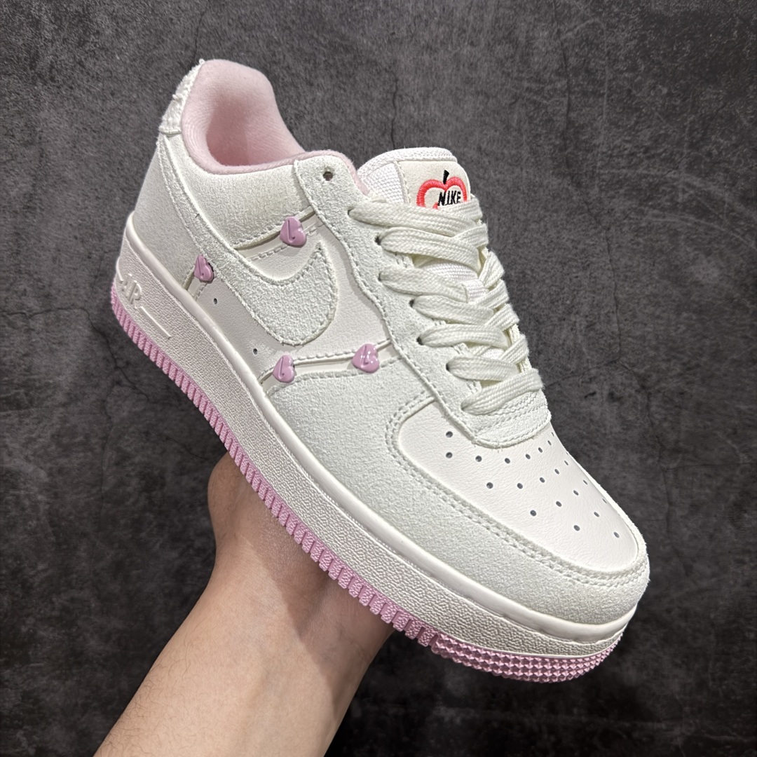 图片[3]-【纯原版】Nike Air Force 1 Low 空军苹果情人节正确卡色 顶级品质n原楦头原纸板 打造纯正空军版型 专注外贸渠道 全掌内置蜂窝气垫 原盒配件 原厂中底钢印、拉帮完美  货号：HV5992-111 Size：35.5 36 36.5 37.5 38 38.5 39 40 编码：GQ240260-莆田鞋批发中心