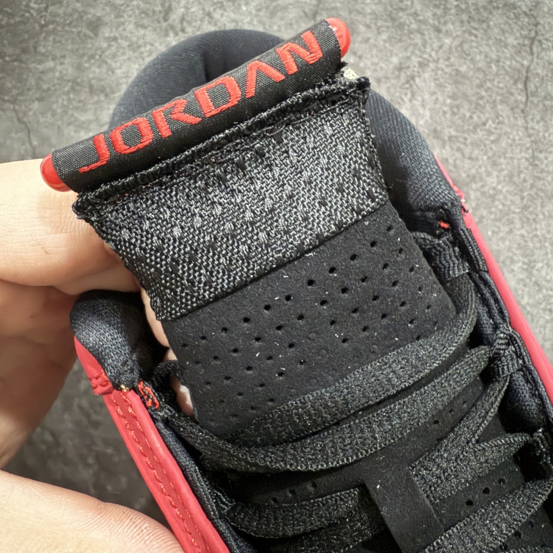 图片[6]-【XP纯原】Air Jordan AJ14 黑白红 487471-006nn外贸特供批次 原楦原档案数据开模打造 原厂中底拉帮钢印 原盒原配 以法拉利 550 Maranello 为设计灵感 类似跑车的全新流线鞋型 鞋头的麂皮与鞋身的荔枝皮相结合 最具代表性的黑红配色 中底内侧开创性的透气孔设计 看起来与跑车的进气口如出一辙 盾牌造型更能让人们直接想到法拉利的 LogoSIZE：40.5 41 42 42.5 43 44 44.5 45 46 47.5 编码：X1500520-莆田鞋批发中心