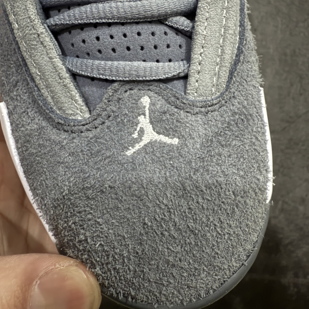 图片[7]-【XP纯原】Air Jordan AJ14 灰白 FJ3460-012nn外贸特供批次 原楦原档案数据开模打造 原厂中底拉帮钢印 原盒原配 以法拉利 550 Maranello 为设计灵感 类似跑车的全新流线鞋型 鞋头的麂皮与鞋身的荔枝皮相结合 最具代表性的黑红配色 中底内侧开创性的透气孔设计 看起来与跑车的进气口如出一辙 盾牌造型更能让人们直接想到法拉利的 LogoSIZE：40.5 41 42 42.5 43 44 44.5 45 46 47.5 编码：X1500520-莆田鞋批发中心