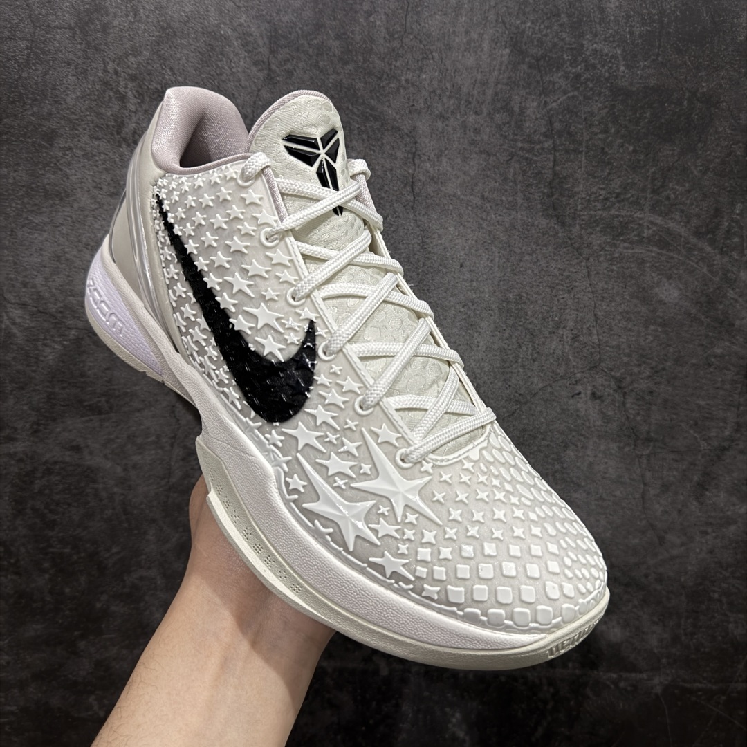 图片[3]-【Star版本】NK Zoom KOBE 6 Protro 科比六代 All Star 2.0全明星白色 FQ3546-100nn史上最强复刻 私人团队订单n细节完美对比公司货前掌超大Zoom Turbo气垫 后掌EVA缓震真正的原汁原味 还原ZP脚感 全身鞋材卡料色独家定制 唯一正确喷漆工艺Swoosh 正确凹凸蛇鳞工艺 正确鞋面渐变效果 内全置真动飞态线 独立原厂模具 最大尺码达到48.5码 首批不拼图大几率过验 亲测已过 支持各种高强度实战 无需担心 上脚价 补货周期极长 脚宽建议买大半码 科比系列前掌偏窄 不影响二次销售 支持七天无理由退换 尺码：40 40.5 41 42 42.5 43 44 44.5 45 45.5 46 47.5 48.5 编码：T520550-莆田鞋批发中心