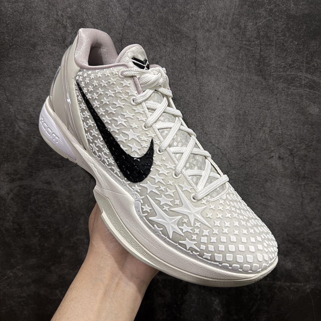 图片[3]-【H12纯原】NK Zoom KOBE 6 Protro 科比六代 All Star 2.0全明星白色 FQ3546-100nnn完美复刻公司货 前掌超大Zoom Turbo气垫 后掌EVA缓震 真正的原汁原味 还原ZP脚感 全身鞋材卡料色独家定制 唯一正确喷漆工艺Swoosh 正确凹凸蛇鳞工艺 正确鞋面渐变效果 内全置真动飞态线 独立原厂模具 最大尺码达到48.5码 首批不拼图大几率过验 亲测已过 支持各种高强度实战 无需担心 上脚价 补货周期极长 脚宽建议买大半码 科比系列前掌偏窄 不影响二次销售 支持七天无理由退换 尺码：41 42 42.5 43 44 44.5 45 45.5 46 47.5 48.5 49.5 编码：T730780-莆田鞋批发中心