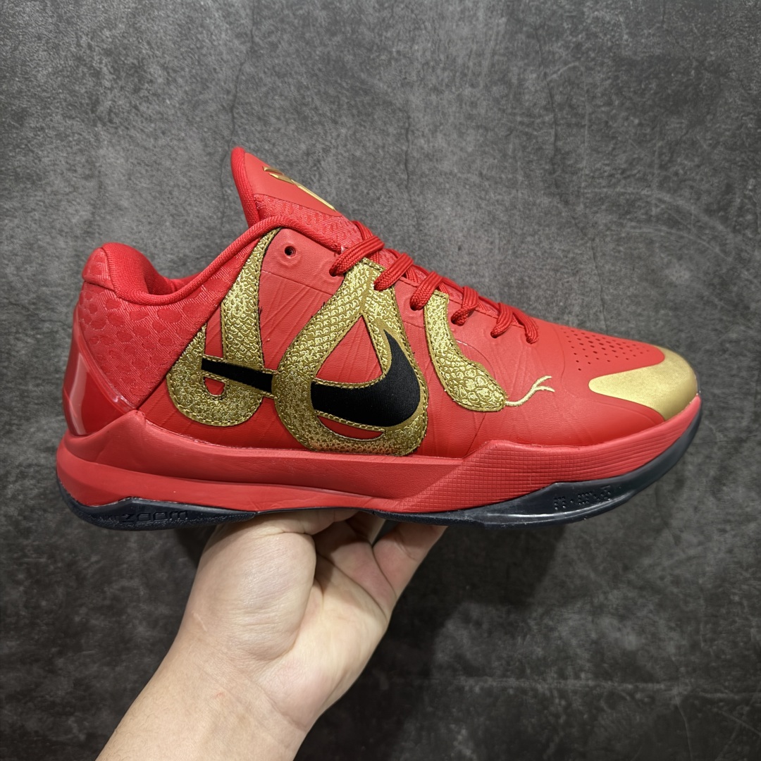 【CK版】NK Zoom Kobe 5 Protro \”Year of the Mamba\” 蛇年限定 红金色n纯原生产线出品 全码出货！nZoom Turb气垫➕后掌EVA缓震 实战配置直接拉满n原楦纸板开发 鞋身流线型、后跟塑形，区分土肥圆n原档数据3D打印 鞋面细节匹配原版n全身鞋材卡料色独家定制 唯一正确喷漆SWOOSHNK专利Flyknit飞线科技，给予鞋身足够抗扭矩力n 实战利器 专供海外市场 官方货号：HF5182 600 尺码：39 40 40.5 41 42 42.5 43 44 44.5 45 46 47.5 48 编码：CK320340-莆田鞋批发中心