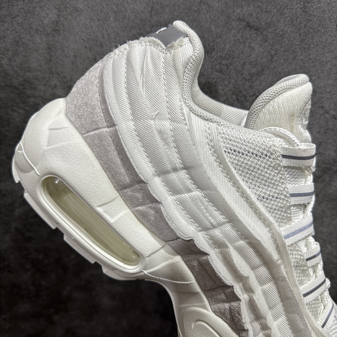 图片[7]-【GX纯原】CDG x  NK Air Max 95 联名复古减震防滑低帮气垫跑步鞋 黑白灰 CU8406-100nn原鞋一比一开发 过验级别品质n独家私模开发 多次调教细节完全对版n原厂气垫气压足，保证脚感与原版一致n鞋面材料卡色也与原版一致 外贸专供 最大做到48.5nNike耐克跑步鞋经典透气舒适运动鞋休闲鞋。为了迎接今年的世界地球日，Nike 为此推出了这款全新配色的 Air Max 95，以往这个主题的产品 Nike 选择了大地色系为主体，今年也不例外。整鞋材质使用工程网布和帆布相结合，配色则是泥土和大地色系。logo刺绣、对比拼接细节、圆头、正面系带、鞋垫饰有标志、标志性Air Max鞋底。Air Max 95 凭借流畅的造型、经典的开窗气垫，时至今日仍然是众多潮人备受喜爱的球鞋之一 尺码:   40-48.5 编码：X10420440-莆田鞋批发中心