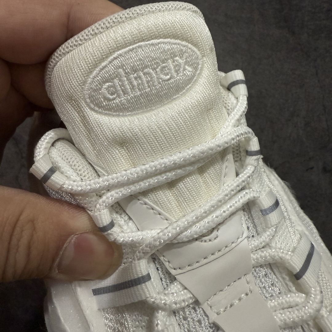  
【纯原】CDG x  NK Air Max 95 联名复古减震防滑低帮气垫跑步鞋 黑白灰 CU840