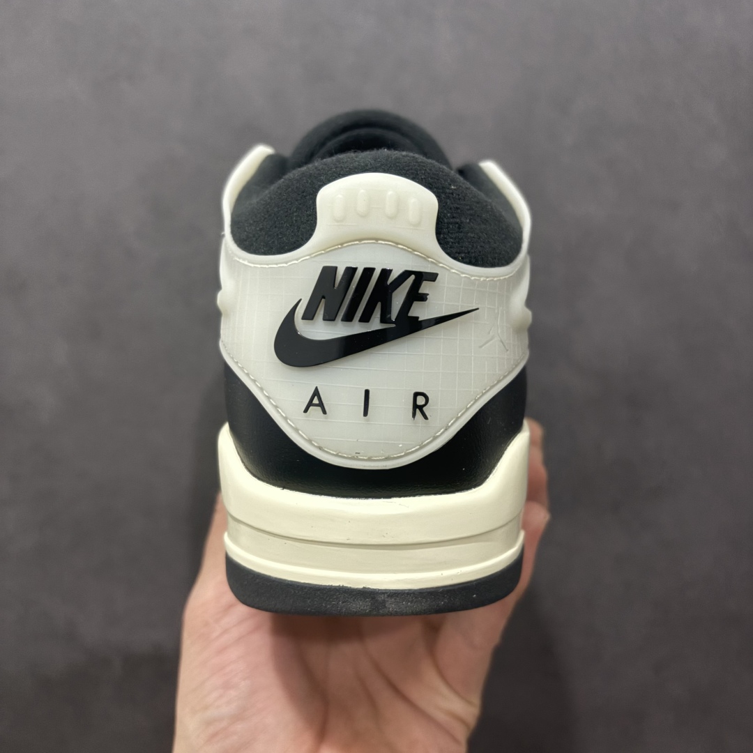 图片[2]-【外贸头层版】Air Jordan AJ4 RM 重置 重制版低帮复古篮球鞋 FQ7939-006nn采用了低帮的设计 并保留了众多AJ4的经典元素 鞋身以皮革、麂皮材质拼接打造 AJ4经典的TPU材质延伸至后跟 增强鞋款稳定性 而鞋身侧面的网格设计则被取消 尾部的NIKE AIR标志也得到保留 并同时带有飞人logo 中底部分同样搭载了可视AIR气垫 鞋底采用米白色中底和外底呈现 为整个设计收尾SIZE：36 36.5 37.5 38 38.5 39 40 40.5 41 42 42.5 43 44 44.5 45 46 47.5 48.5 编码：MO270290-莆田鞋批发中心