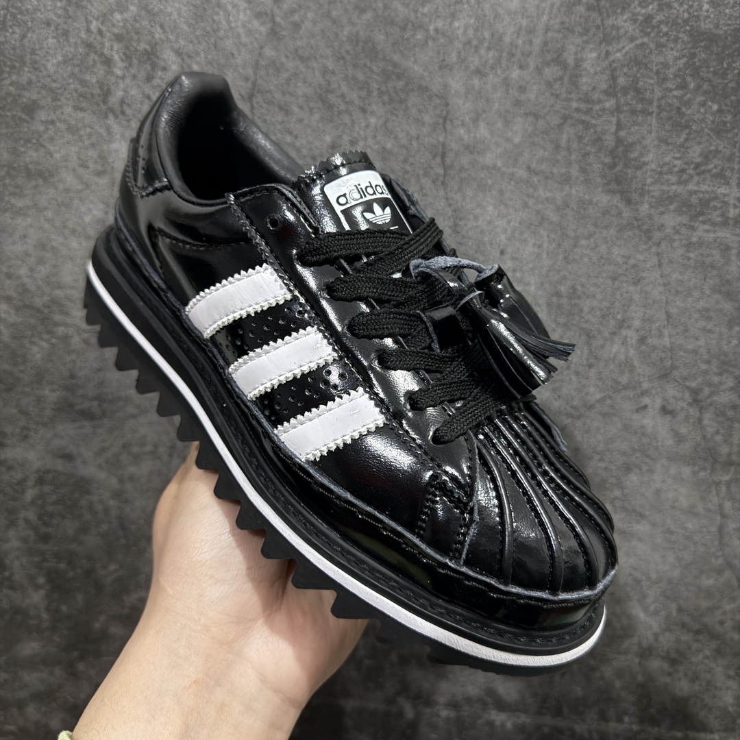 图片[3]-【福利版】CLOT x Adidas originals Superstar 陈冠希全新设计 公司级版本 鞋身整体以adidas经典的\\\”Superstar\\\”为蓝本设计 将标志性的贝壳头重新演绎 鞋舌部分还带有特殊的流苏细节 上面带有双方Logo 彰显联名身份 最大的亮点就是鞋底部分 除了中底增高外还带有特殊的\\\”鲨鱼锯齿\\\”设计 货号： IH5993 尺码： 36 36.5 37.5 38 38.5 39 40 40.5 41 42 42.5 43 44 45-选品中心