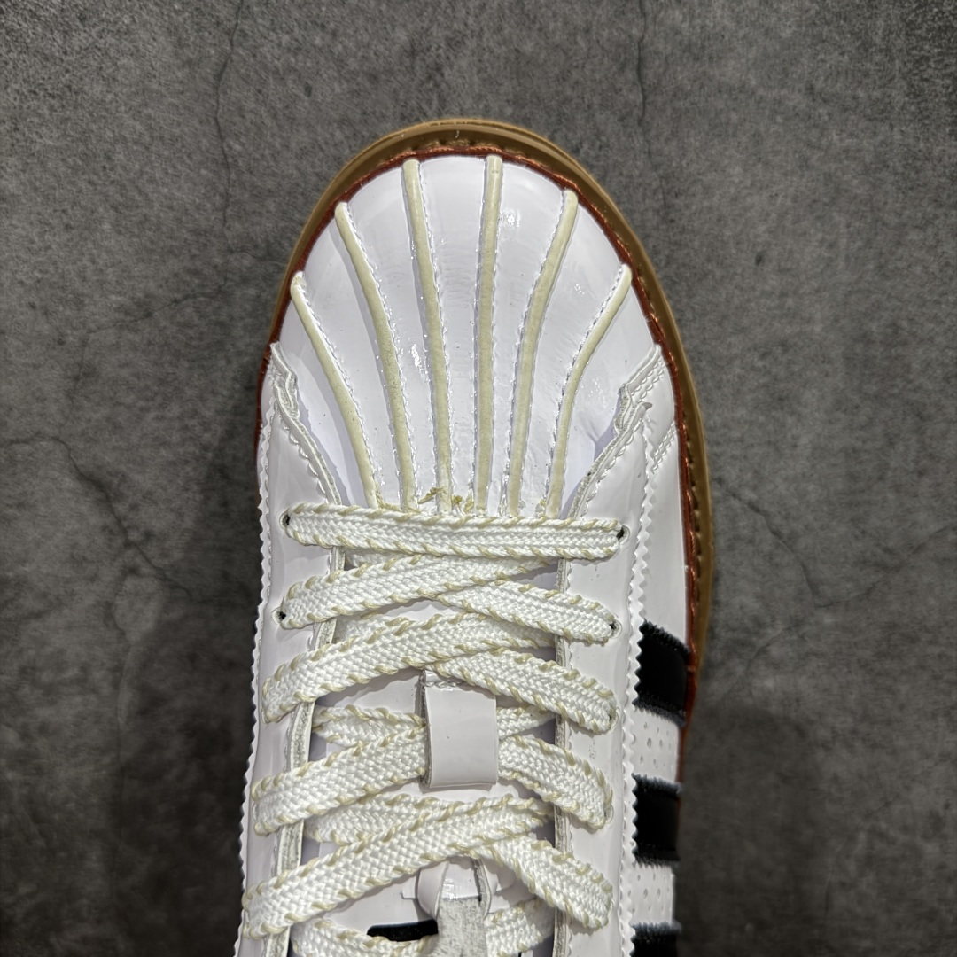 图片[5]-【福利版】CLOT x Adidas originals Superstar 陈冠希全新设计 公司级版本 鞋身整体以adidas经典的\\\”Superstar\\\”为蓝本设计 将标志性的贝壳头重新演绎 鞋舌部分还带有特殊的流苏细节 上面带有双方Logo 彰显联名身份 最大的亮点就是鞋底部分 除了中底增高外还带有特殊的\\\”鲨鱼锯齿\\\”设计 货号： IH3132 尺码： 36 36.5 37.5 38 38.5 39 40 40.5 41 42 42.5 43 44 45-选品中心