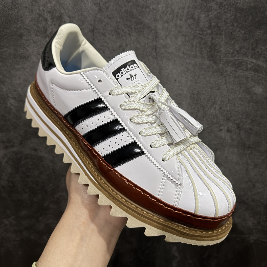 图片[3]-【福利版】CLOT x Adidas originals Superstar 陈冠希全新设计 公司级版本 鞋身整体以adidas经典的\\\”Superstar\\\”为蓝本设计 将标志性的贝壳头重新演绎 鞋舌部分还带有特殊的流苏细节 上面带有双方Logo 彰显联名身份 最大的亮点就是鞋底部分 除了中底增高外还带有特殊的\\\”鲨鱼锯齿\\\”设计 货号： IH3132 尺码： 36 36.5 37.5 38 38.5 39 40 40.5 41 42 42.5 43 44 45-选品中心