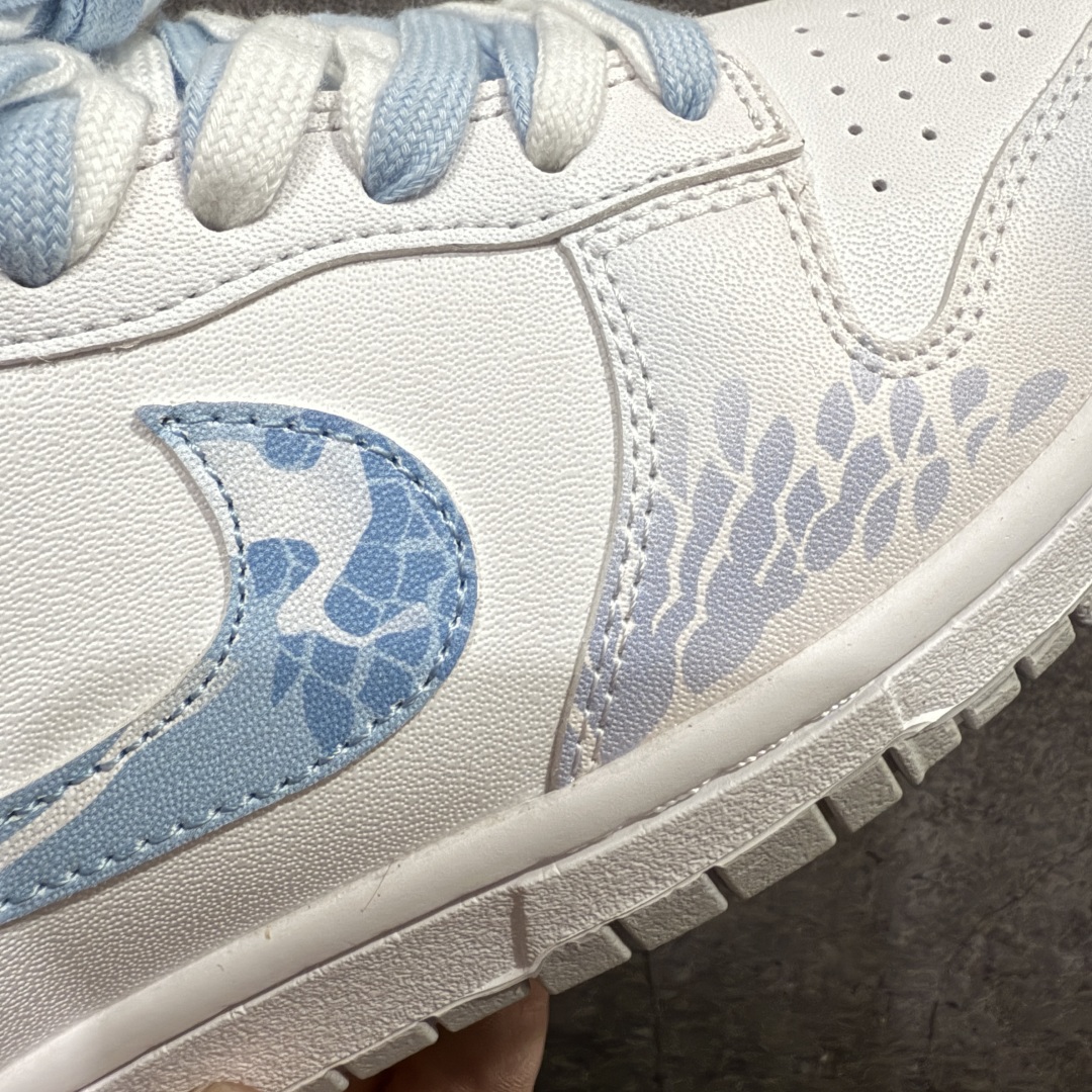 图片[4]-【XC纯原礼盒版】Dunk系列蛇年限定青花瓷 原厂刀模 原楦头 原纸板 打造纯正公司货鞋型 原厂头层皮打造 鞋型、用料 目前市场标杆水准 独家私模定制限定礼盒 定制中国结配件 同步原鞋 终端放货 首轮1200双 下手速度 冲起来 货号 DD1391-103 尺码 35.5 36 36.5 37.5 38 38.5 39 40 40.5 41 42 42.5 43 44 44.5 45 46-选品中心