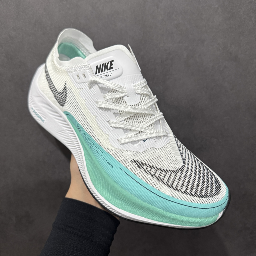 图片[3]-【纯原福利】NK ZoomX Vaporfly Next% 马拉松二代跑鞋细节整体升级 这款next%和上一款4%的鞋最大区的别于在鞋面面料 鞋面使用了全新 Vaporweave 科技 这种类似蝉翼的材质相比 Flyknit 更加轻薄透气 非对称的鞋带系统和泡棉护垫的加入令舒适度更高 鞋头辅以超大的 Swoosh 点缀 再配上流线型外观设计 时尚感十足 SIZE：36 36.5 37.5 38 38.5 39 40 40.5 41 42 42.5 43 44 44.5 45 编码：LDS195210-莆田鞋批发中心