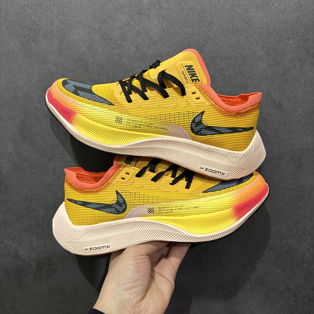 图片[8]-【纯原福利】NK ZoomX Vaporfly Next% 马拉松二代跑鞋 细节整体升级 这款next%和上一款4%的鞋最大区的别于在鞋面面料 鞋面使用了全新 Vaporweave 科技 这种类似蝉翼的材质相比 Flyknit 更加轻薄透气 非对称的鞋带系统和泡棉护垫的加入令舒适度更高 鞋头辅以超大的 Swoosh 点缀 再配上流线型外观设计 时尚感十足 尺码：36 36.5 37.5 38 38.5 39 40 40.5 41 42 42.5 43 44 44.5 45-选品中心