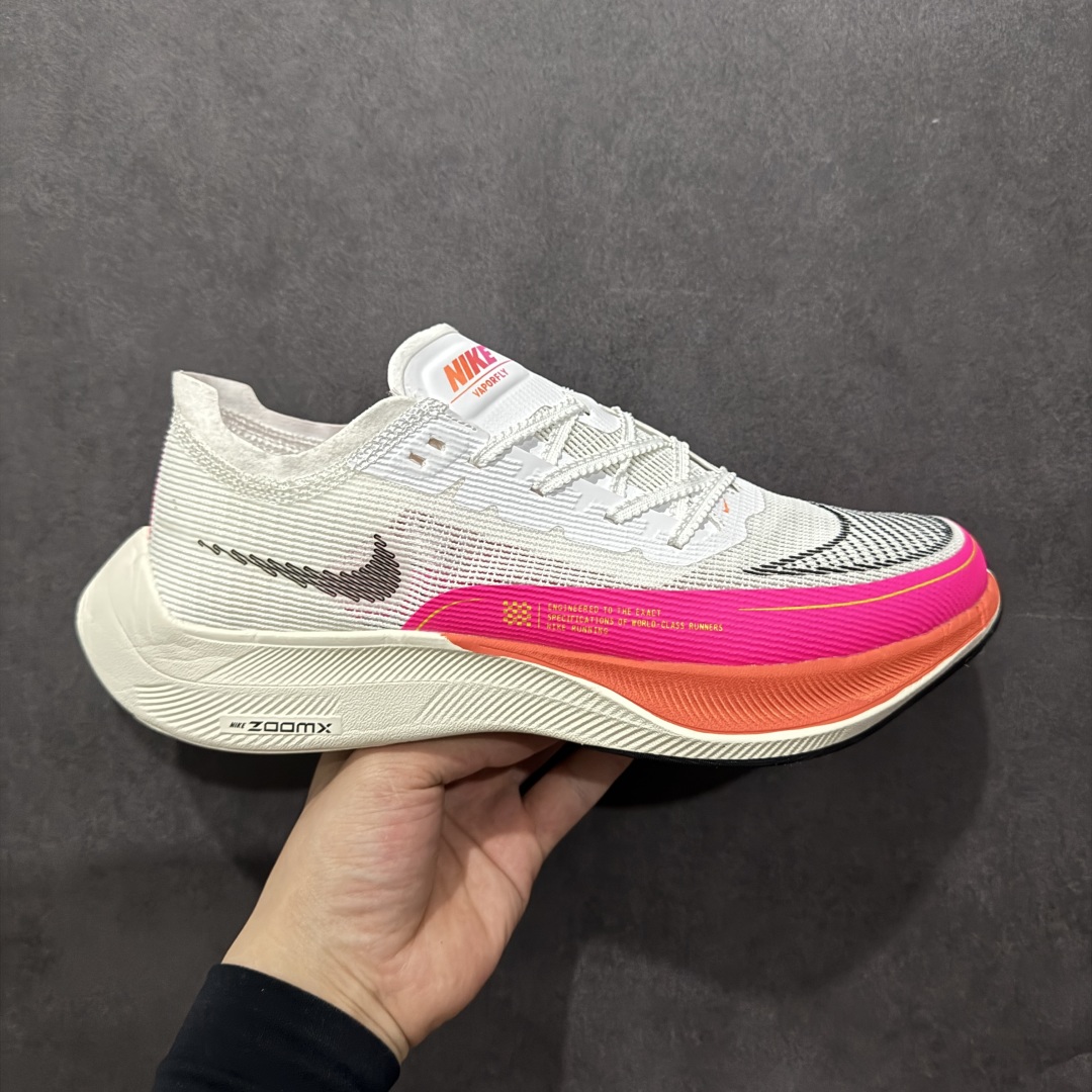 图片[9]-【纯原福利】NK ZoomX Vaporfly Next% 马拉松二代跑鞋细节整体升级 这款next%和上一款4%的鞋最大区的别于在鞋面面料 鞋面使用了全新 Vaporweave 科技 这种类似蝉翼的材质相比 Flyknit 更加轻薄透气 非对称的鞋带系统和泡棉护垫的加入令舒适度更高 鞋头辅以超大的 Swoosh 点缀 再配上流线型外观设计 时尚感十足 SIZE：36 36.5 37.5 38 38.5 39 40 40.5 41 42 42.5 43 44 44.5 45 编码：LDS195210-莆田鞋批发中心