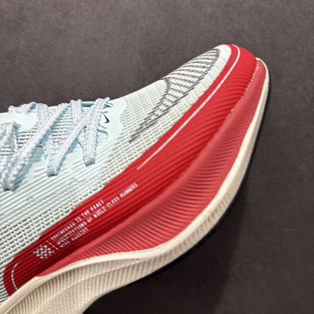 图片[5]-【纯原福利】NK ZoomX Vaporfly Next% 马拉松二代跑鞋细节整体升级 这款next%和上一款4%的鞋最大区的别于在鞋面面料 鞋面使用了全新 Vaporweave 科技 这种类似蝉翼的材质相比 Flyknit 更加轻薄透气 非对称的鞋带系统和泡棉护垫的加入令舒适度更高 鞋头辅以超大的 Swoosh 点缀 再配上流线型外观设计 时尚感十足 SIZE：36 36.5 37.5 38 38.5 39 40 40.5 41 42 42.5 43 44 44.5 45 编码：LDS195210-莆田鞋批发中心