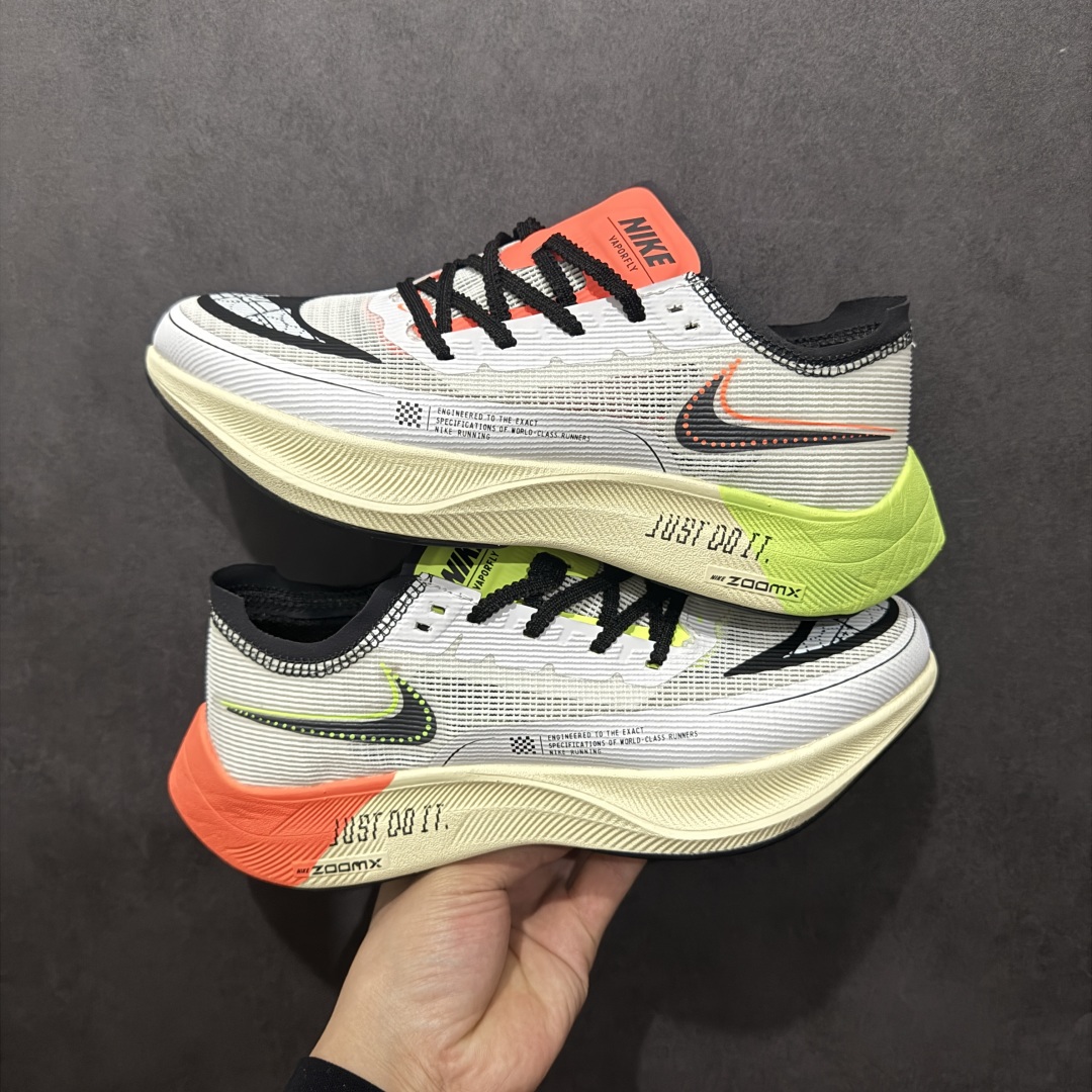 图片[13]-【纯原福利】NK ZoomX Vaporfly Next% 马拉松二代跑鞋 细节整体升级 这款next%和上一款4%的鞋最大区的别于在鞋面面料 鞋面使用了全新 Vaporweave 科技 这种类似蝉翼的材质相比 Flyknit 更加轻薄透气 非对称的鞋带系统和泡棉护垫的加入令舒适度更高 鞋头辅以超大的 Swoosh 点缀 再配上流线型外观设计 时尚感十足 尺码：36 36.5 37.5 38 38.5 39 40 40.5 41 42 42.5 43 44 44.5 45-选品中心