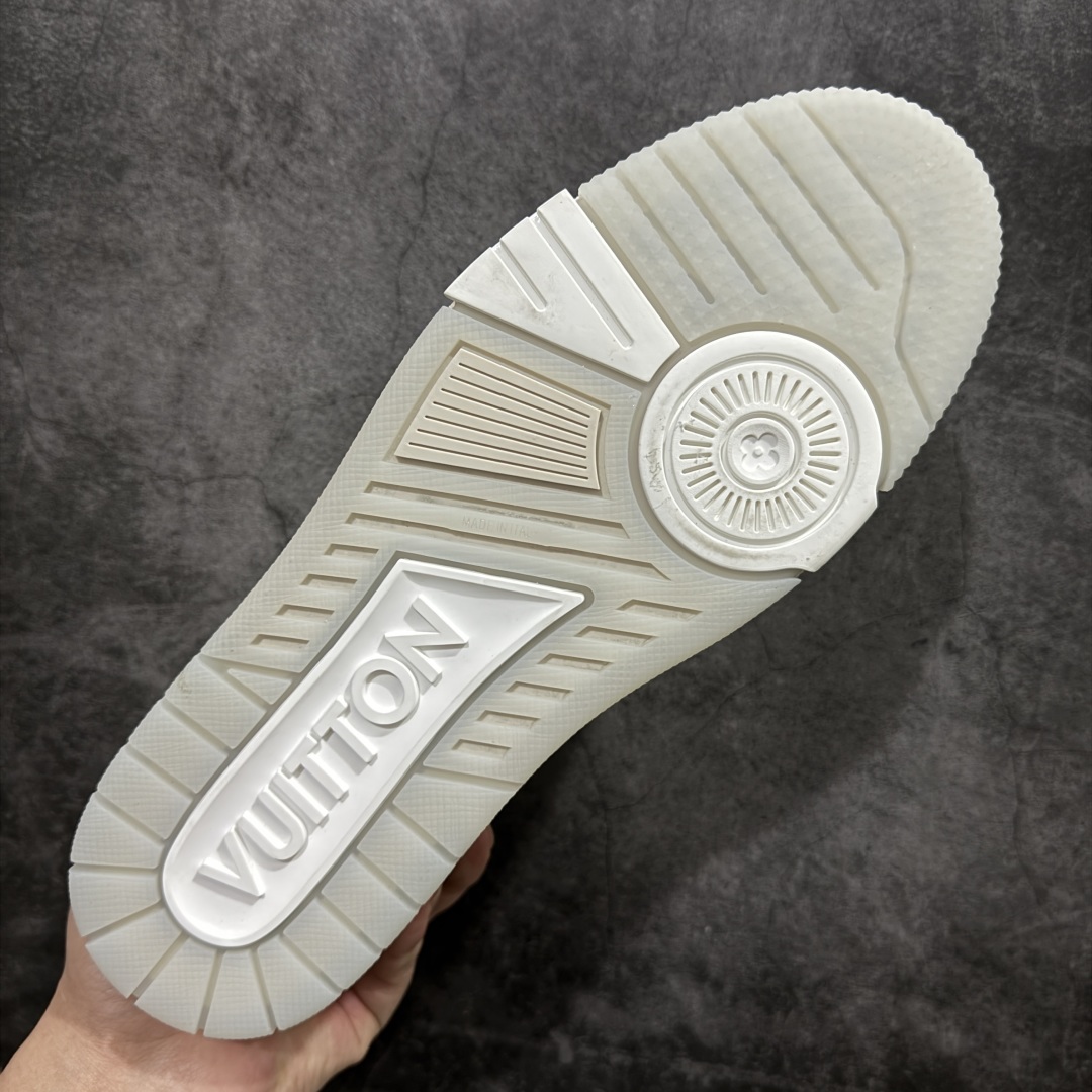 图片[9]-【PK纯原版】Louis Vuitton 路易威登 LV Trainer 低帮休闲板鞋 同步官方2025最新原版包装 海淘代购同渠道品质 高端零售 外贸充正专供 原版购入开发 ZP级全套包装 完美楦型 正确卡色 大底TPU 质感媲美原版 细节与原版一致 请注意区分市面通货材 尺码：39 40 41 42 43 44 45 46-选品中心