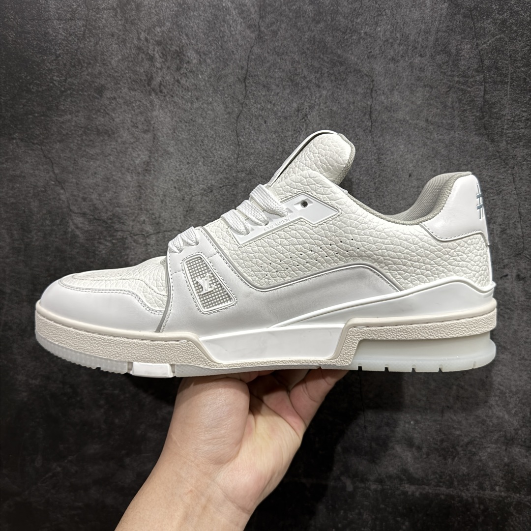 图片[2]-【PK纯原版】Louis Vuitton 路易威登 LV Trainer 低帮休闲板鞋 同步官方2025最新原版包装 海淘代购同渠道品质 高端零售 外贸充正专供 原版购入开发 ZP级全套包装 完美楦型 正确卡色 大底TPU 质感媲美原版 细节与原版一致 请注意区分市面通货材 尺码：39 40 41 42 43 44 45 46-选品中心