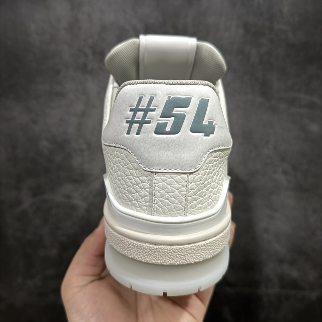 图片[4]-【PK纯原版】Louis Vuitton 路易威登 LV Trainer 低帮休闲板鞋 同步官方2025最新原版包装 海淘代购同渠道品质 高端零售 外贸充正专供 原版购入开发 ZP级全套包装 完美楦型 正确卡色 大底TPU 质感媲美原版 细节与原版一致 请注意区分市面通货材 尺码：39 40 41 42 43 44 45 46-选品中心