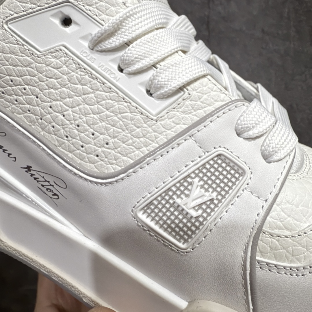 图片[4]-【PK纯原版】Louis Vuitton 路易威登 LV Trainer 低帮休闲板鞋 同步官方2025最新原版包装 海淘代购同渠道品质 高端零售 外贸充正专供 原版购入开发 ZP级全套包装 完美楦型 正确卡色 大底TPU 质感媲美原版 细节与原版一致 请注意区分市面通货材 尺码：39 40 41 42 43 44 45 46-选品中心