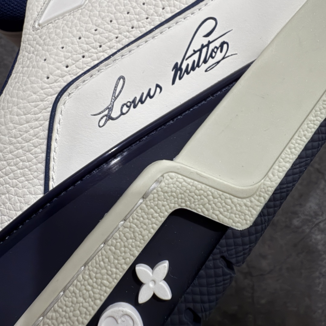 图片[3]-【PK纯原版】Louis Vuitton 路易威登 LV Trainer 低帮休闲板鞋 同步官方2025最新原版包装 海淘代购同渠道品质 高端零售 外贸充正专供 原版购入开发 ZP级全套包装 完美楦型 正确卡色 大底TPU 质感媲美原版 细节与原版一致 请注意区分市面通货材 尺码：39 40 41 42 43 44 45 46-选品中心