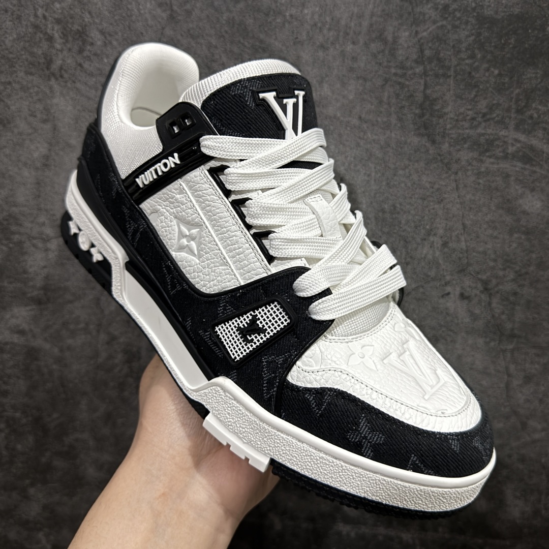 图片[3]-【PK纯原版】Louis Vuitton 路易威登 LV Trainer 低帮休闲板鞋 同步官方2025最新原版包装 海淘代购同渠道品质 高端零售 外贸充正专供 原版购入开发 ZP级全套包装 完美楦型 正确卡色 大底TPU 质感媲美原版 细节与原版一致 请注意区分市面通货材 尺码：39 40 41 42 43 44 45 46-选品中心