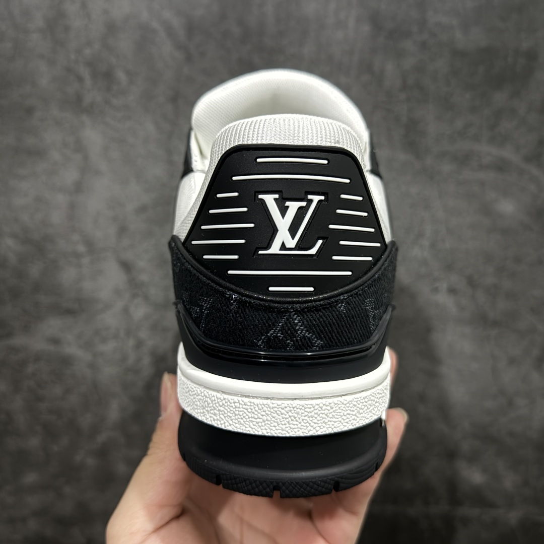 图片[4]-【PK纯原版】Louis Vuitton 路易威登 LV Trainer 低帮休闲板鞋 同步官方2025最新原版包装 海淘代购同渠道品质 高端零售 外贸充正专供 原版购入开发 ZP级全套包装 完美楦型 正确卡色 大底TPU 质感媲美原版 细节与原版一致 请注意区分市面通货材 尺码：39 40 41 42 43 44 45 46-选品中心
