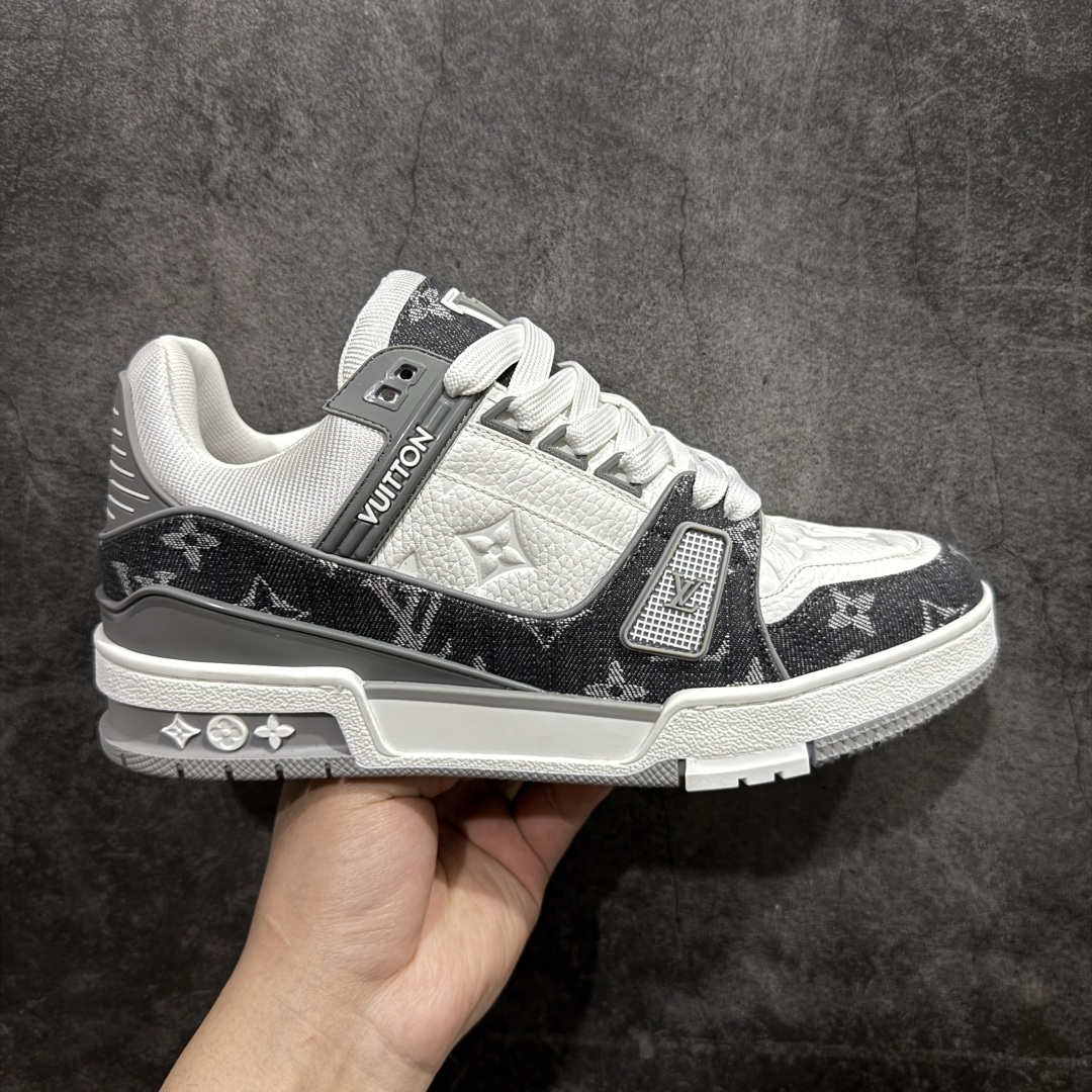 【PK纯原版】Louis Vuitton 路易威登 LV Trainer 低帮休闲板鞋同步官方2025最新原版包装n海淘代购同渠道品质 高端零售外贸充正专供 原版购入开发ZP级全套包装 完美楦型 正确卡色大底TPU 质感媲美原版 细节与原版一致 请注意区分市面通货材  尺码：39 40 41 42 43 44 45 46 编码：X10500540-莆田鞋批发中心