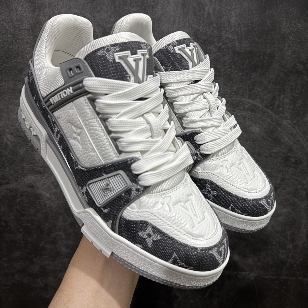 【PK纯原版】Louis Vuitton 路易威登 LV Trainer 低帮休闲板鞋 同步官方2025最新原版包装 海淘代购同渠道品质 高端零售 外贸充正专供 原版购入开发 ZP级全套包装 完美楦型 正确卡色 大底TPU 质感媲美原版 细节与原版一致 请注意区分市面通货材 尺码:39 40 41 42 43 44 45 46-选品中心