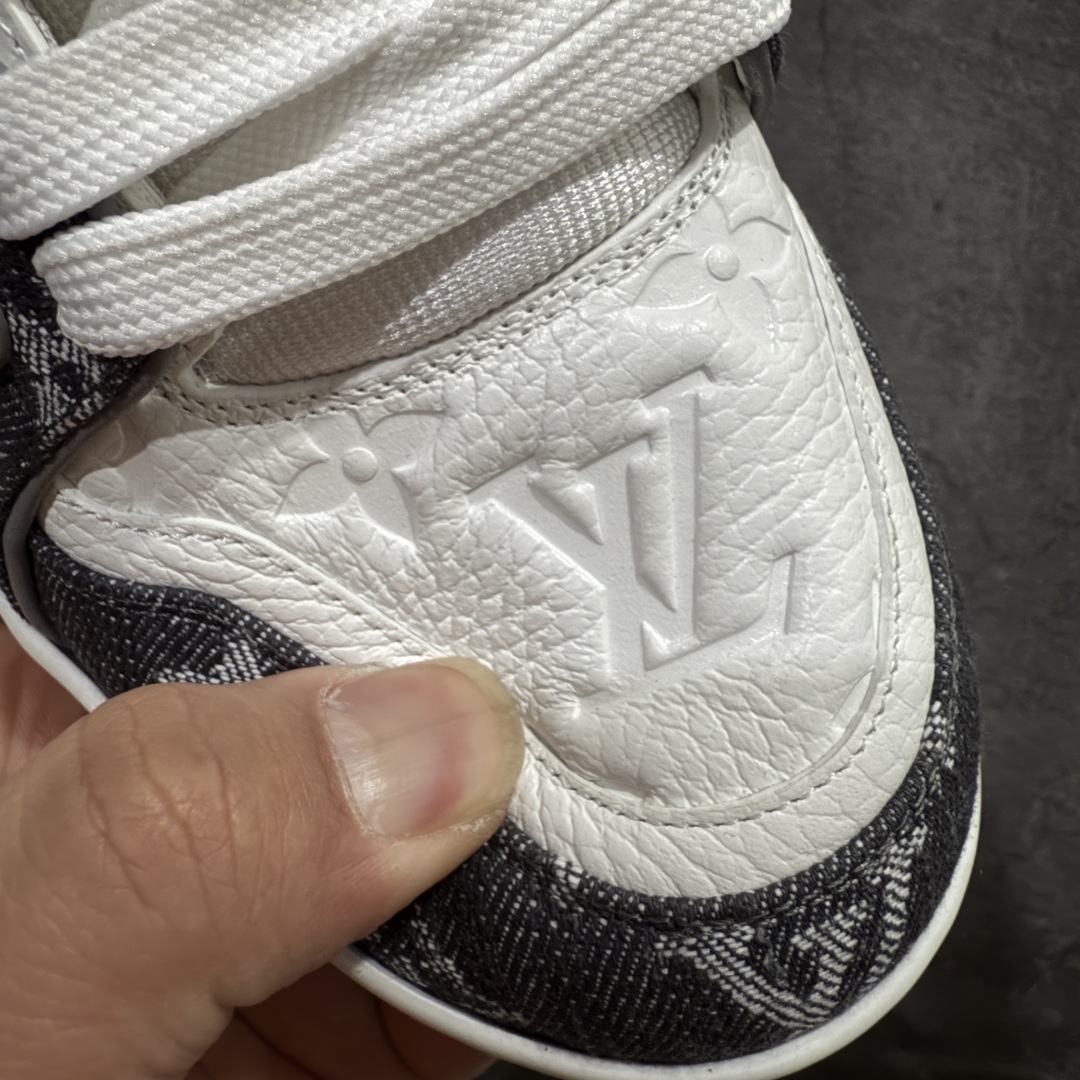 图片[5]-【PK纯原版】Louis Vuitton 路易威登 LV Trainer 低帮休闲板鞋 同步官方2025最新原版包装 海淘代购同渠道品质 高端零售 外贸充正专供 原版购入开发 ZP级全套包装 完美楦型 正确卡色 大底TPU 质感媲美原版 细节与原版一致 请注意区分市面通货材 尺码：39 40 41 42 43 44 45 46-选品中心