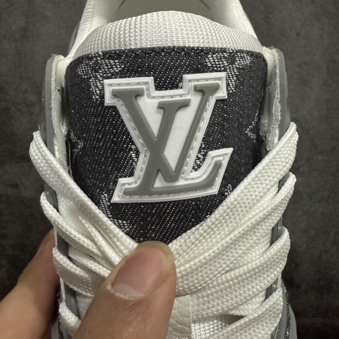 图片[6]-【PK纯原版】Louis Vuitton 路易威登 LV Trainer 低帮休闲板鞋 同步官方2025最新原版包装 海淘代购同渠道品质 高端零售 外贸充正专供 原版购入开发 ZP级全套包装 完美楦型 正确卡色 大底TPU 质感媲美原版 细节与原版一致 请注意区分市面通货材 尺码：39 40 41 42 43 44 45 46-选品中心