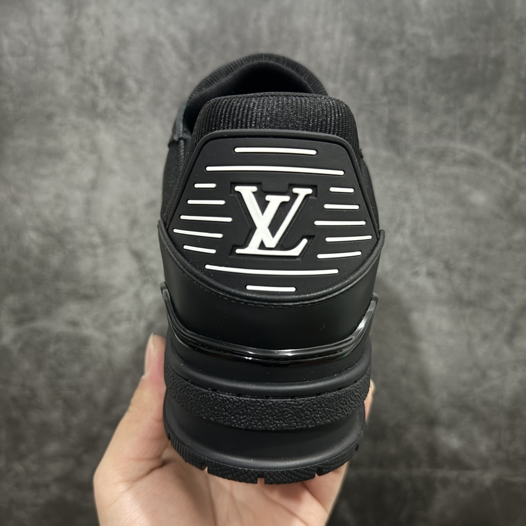 图片[4]-【PK纯原版】Louis Vuitton 路易威登 LV Trainer 低帮休闲板鞋同步官方2025最新原版包装n海淘代购同渠道品质 高端零售外贸充正专供 原版购入开发ZP级全套包装 完美楦型 正确卡色大底TPU 质感媲美原版 细节与原版一致 请注意区分市面通货材  尺码：39 40 41 42 43 44 45 46 编码：X10500540-莆田鞋批发中心