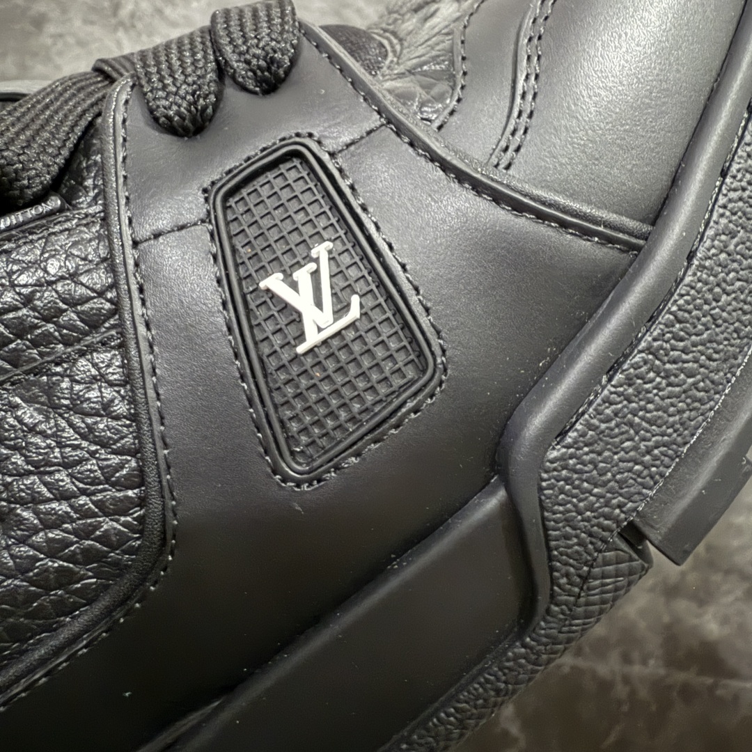 图片[4]-【PK纯原版】Louis Vuitton 路易威登 LV Trainer 低帮休闲板鞋同步官方2025最新原版包装n海淘代购同渠道品质 高端零售外贸充正专供 原版购入开发ZP级全套包装 完美楦型 正确卡色大底TPU 质感媲美原版 细节与原版一致 请注意区分市面通货材  尺码：39 40 41 42 43 44 45 46 编码：X10500540-莆田鞋批发中心