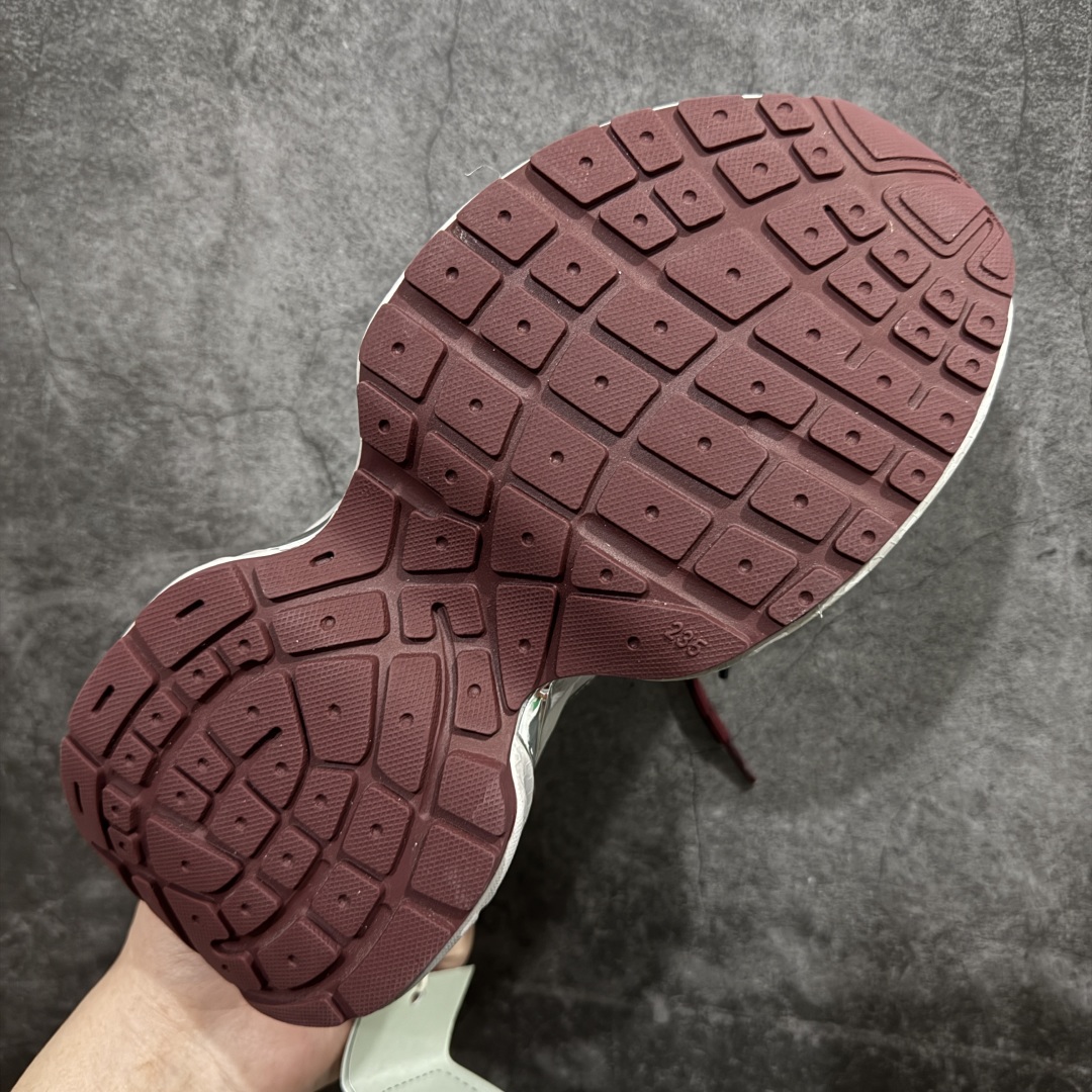 图片[9]-【广东纯原版本】GG-CC Chunky Low安哥拉红镶钻休闲运动厚底增高老爹鞋 广东大厂出品 完美细节 25ss早春新款厚底增高 大长腿 时髦look轻松定格 不费力展现率性氛围 高档银盒 酷帅机能风不规则设计大底 银红色拼色造型设计 轻便舒适百搭 GGcc厚底增高简直就是小个子的快乐! 不管怎么搭都好看~ 尺码： 35 36 37 38 39 40-选品中心