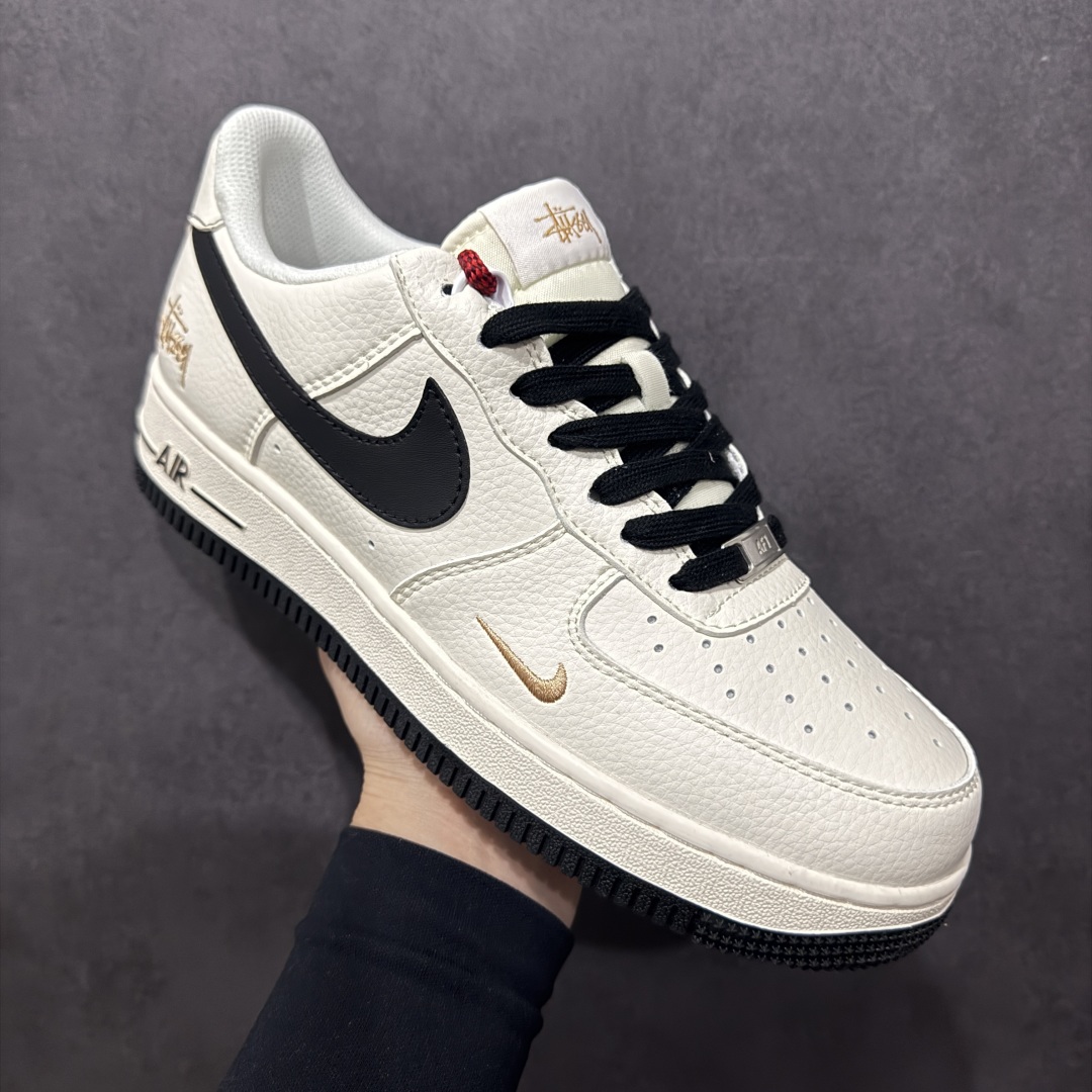 图片[3]-【定制版】海外限量发售！公司级NIke Air Force 1 \’07 Low “斯图西联名——玫瑰金刺绣”空军一号 低帮 运动鞋 休闲鞋 折边针车 工艺难度大 原楦头原纸板 原装鞋盒 定制五金配件 内置全掌气垫 原厂鞋底货号：XZ6188-720 Size：36 36.5 37.5 38 38.5 39 40 40.5 41 42 42.5 43 44 44.5 45 编码：HXS310320-莆田鞋批发中心