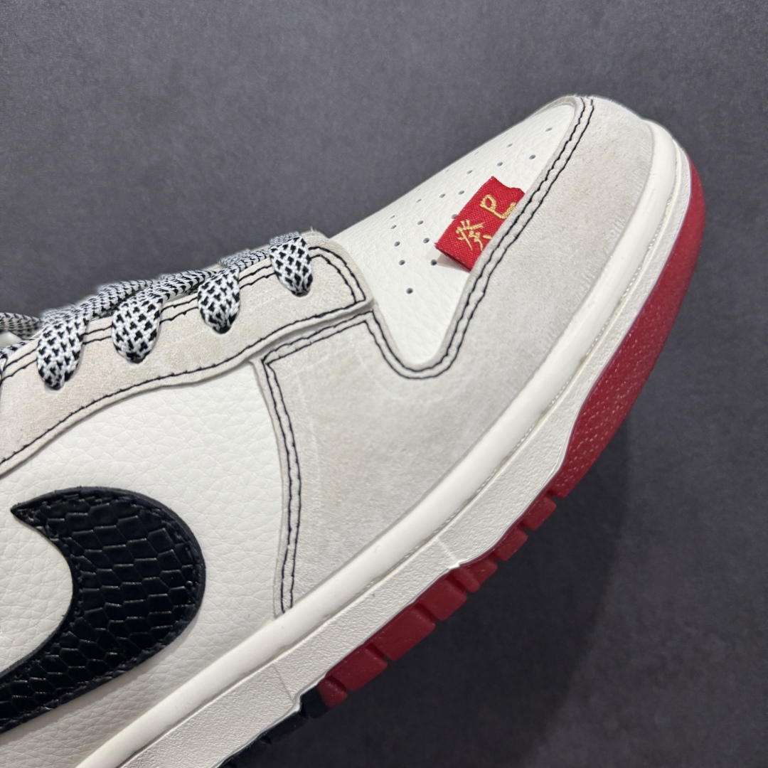 图片[5]-【定制版】 蛇年限定 DIY定制款 原装公司级 Nk SB Dunk Low 定制配色 蛇年限定 Dunk系列复古低帮休闲百搭板鞋 HH7518-030 定制鞋盒 大厂流水作业生产 超高清洁度 皮料切割干净无任何毛边 细节完美 r 尺码：36 36.5 37.5 38 38.5 39 40 40.5 41 42 42.5 43 44 44.5 45  编码：HXS320340-莆田鞋批发中心