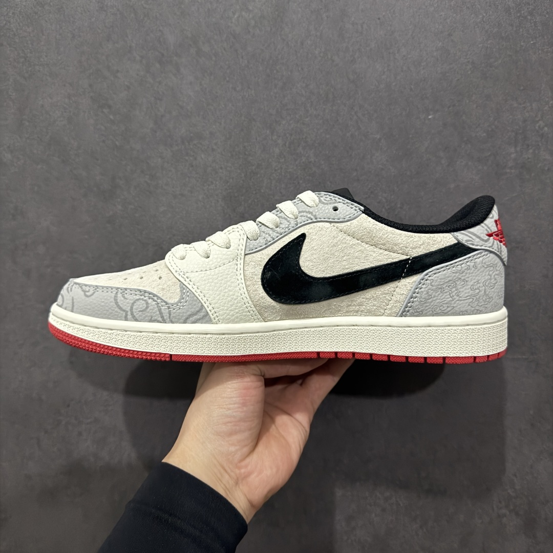 【定制版】Travis Scott x Fragment Design x Jordan Air Jordan 1 Low OG SP “Supreme联名——祥云新年红”  DM7866-078