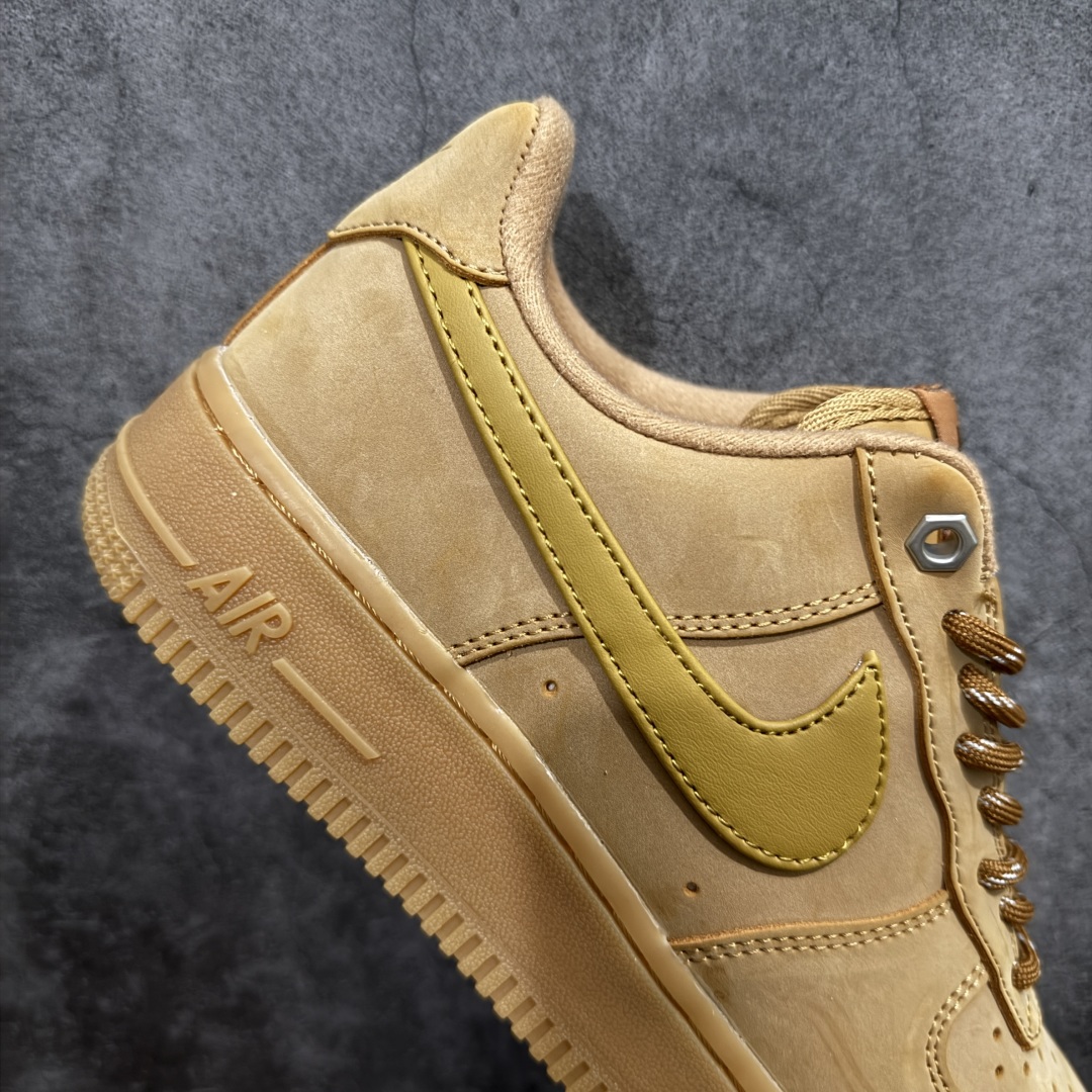 图片[7]-【公司级】Nike Air Force 107 LV8“Wheat /Flax”经典复古风格 防滑耐磨轻便 低帮 板鞋 男女同款 小麦色nn小麦配色 Air Force1 一直以来凭借酷似大黄靴的休闲装扮，n同时独具Nike 复古鞋的经典底蕴，n早已成为受欢迎的上脚鞋款之一，此次又有全新小麦配色登场。n鞋面均由小麦色牛巴革打造，呈现出极佳的质感，同时提高耐磨性。n搭配生胶鞋底，与鞋面风格协调一致，辅以同色系尼龙鞋带，带来酷似工装靴的质感表现。 货号：CJ9179-200nSIZE：35.5 36 36.5 37.5 38 38.5 39 40 40.5 41 42 42.5 43 44 44.5 45 46 编码：LDS220240-莆田鞋批发中心