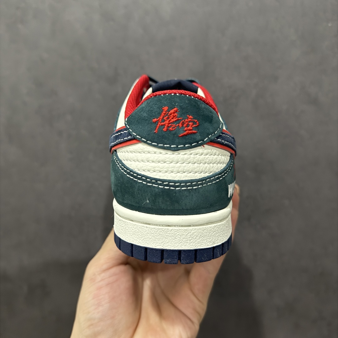 图片[4]-【定制版】Nike SB Dunk Low“黑悟空系列——米黄藏蓝勾” 周年高端定制 低帮休闲板鞋 定制鞋盒 大厂纯原品质出货 超高清洁度 皮料切割干净无任何毛边 细节完美 货号：DJ2024-035nSize: 36 36.5 37.5 38 38.5 39 40 40.5 41 42 42.5 43 44 44.5 45 编码：HXS280300-莆田鞋批发中心