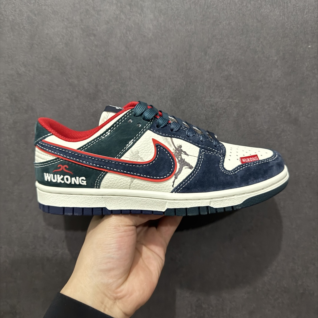 【定制版】Nike SB Dunk Low“黑悟空系列——米黄藏蓝勾” 周年高端定制 低帮休闲板鞋 定制鞋盒 大厂纯原品质出货 超高清洁度 皮料切割干净无任何毛边 细节完美 货号：DJ2024-035nSize: 36 36.5 37.5 38 38.5 39 40 40.5 41 42 42.5 43 44 44.5 45 编码：HXS280300-莆田鞋批发中心