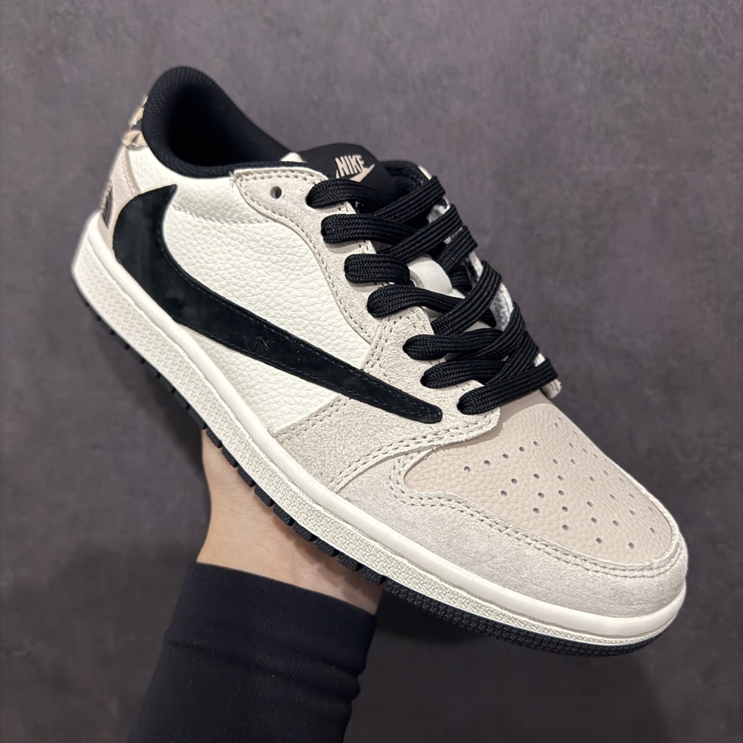 图片[3]-【定制版】Travis Scott x Nike Air Jordan 1 Low x The North FacenAir Jordan 1 Low 反转米黑翻毛倒钩 纯原版本n全鞋采用原装头层皮，用料扎实 精雕细琢n鞋型极致还原 飞翼3D打印改良 深度立体四线中底拉帮皮料选材 钢印 背胶一应俱全 全新批次 原装原模大底全鞋原厂定制皮料，手感细腻正确折边工艺 完美细节诠释 官方货号：DM7866 102 Size：36 36.5 37.5 38 38.5 39 40 40.5 41 42 42.5 43 44 44.5 45 编码：HXS340360-莆田鞋批发中心