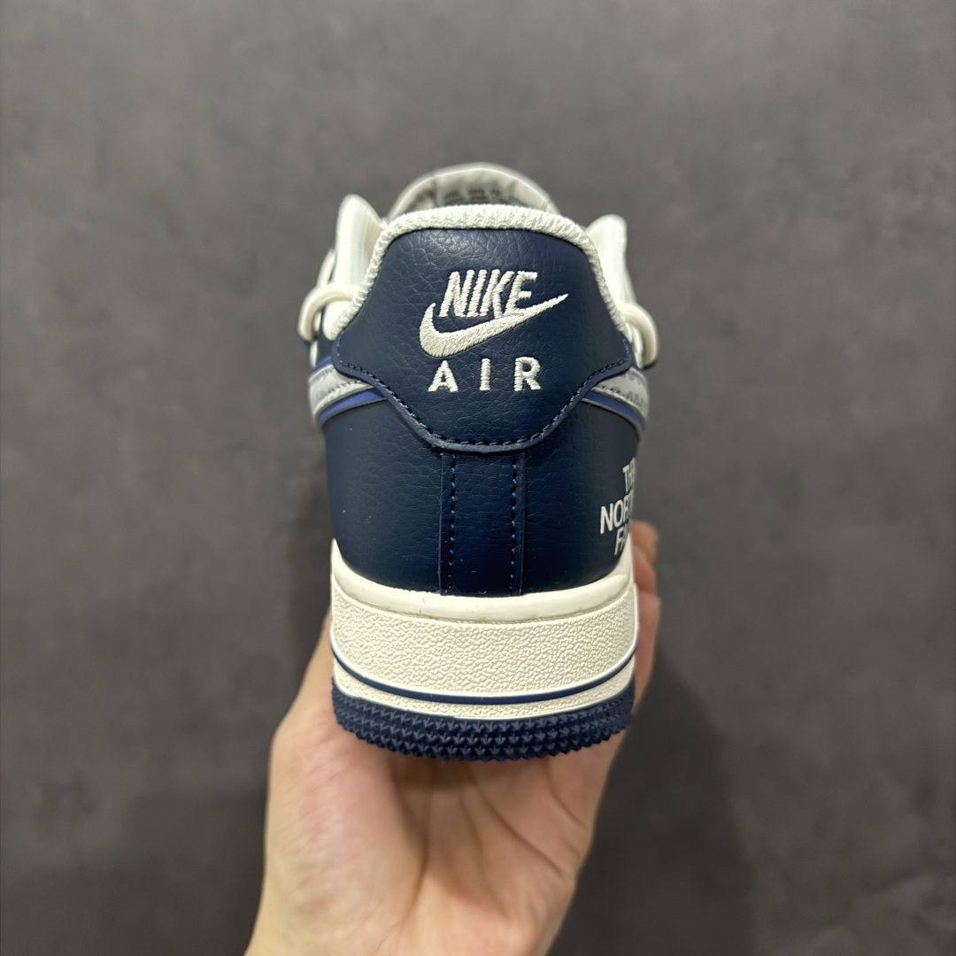 图片[4]-【定制版】Nike Air Force 1 Low 07 x The North Face x CDG 白灰蓝小钩绑带n原楦头原纸板 打造纯正低帮空军版型 专注外贸渠道 全掌内置蜂窝气垫原盒配件 原厂中底钢印、拉帮完美官方货号：DM6688 024 Size：36 36.5 37.5 38 38.5 39 40 40.5 41 42 42.5 43 44 44.5 45 编码：HXS310320-莆田鞋批发中心