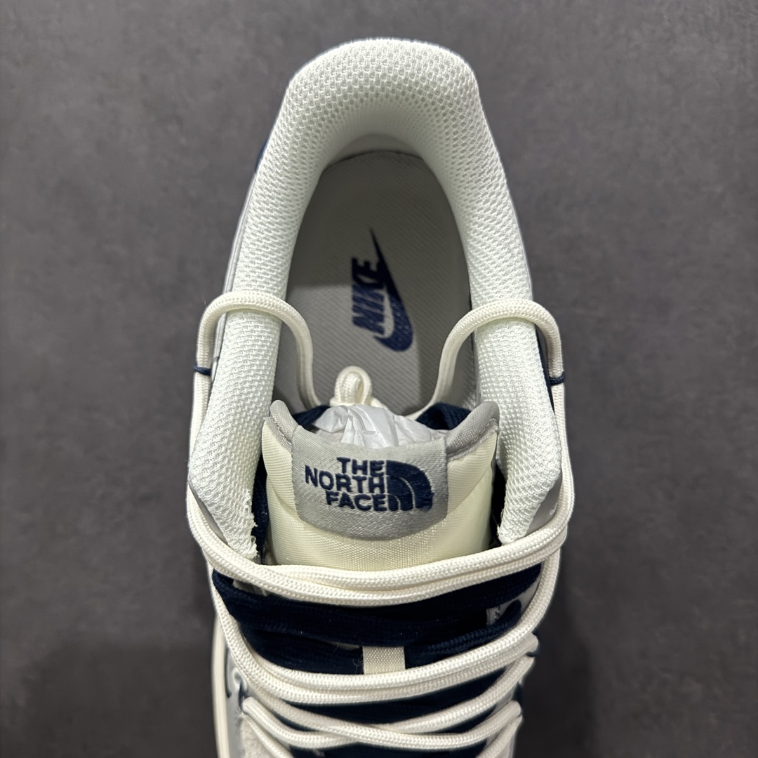 图片[7]-【定制版】Nike Air Force 1 Low 07 x The North Face x CDG 白灰蓝小钩绑带n原楦头原纸板 打造纯正低帮空军版型 专注外贸渠道 全掌内置蜂窝气垫原盒配件 原厂中底钢印、拉帮完美官方货号：DM6688 024 Size：36 36.5 37.5 38 38.5 39 40 40.5 41 42 42.5 43 44 44.5 45 编码：HXS310320-莆田鞋批发中心