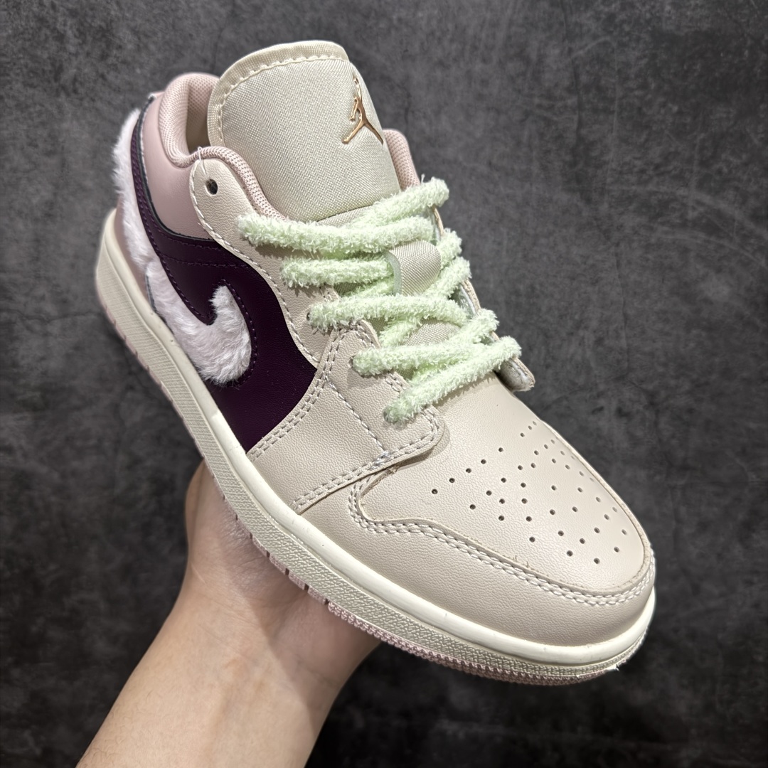 图片[3]-【K版】Air Jordan AJ1 Low 淡粉紫芋泥绒毛钩子”FZ3928-200nn全新流水线出品 DT版本唯一平替选择 市场第二梯队最强版 全部原鞋开发 原楦原纸板开发 全鞋电脑针车 原厂内置全掌气垫 原盒内在原标 唯一Zp原版鞋带绑法 免检产品 全新2022版型 全头层皮料 完美零毛边处理 原厂配置全掌气垫 价格定位良心 几十个配色陆续出货 SIZE：36 36.5 37.5 38 38.5 39 40 40.5 41 42 42.5 43 44 44.5 45 46 47.5 编码：LDS230250-莆田鞋批发中心