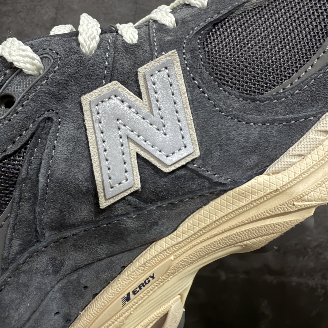 图片[3]-【纯原C版】NB New Balance M2002RHO 经典碳灰色nn可平替总裁 品质很好正确材料 正确组合大底 可高价零售‼️n 全套原楦原纸板原厂数据开发 原厂网纱 原装进口皮料 正确绒感卡色 正确中底拉帮中底网布细节 一比一手工擦旧效果 冲裁组合 匠心打造 耗时两个月开发完成 工艺极其复杂难度可想而知 新开独立私模大底 全网唯一正确做旧组合大底 高端零售专供产物  尺码：36 37 37.5 38 38.5 39.5 40 40.5 41.5 42 42.5 43 44 44.5 45  编码：LF260290-莆田鞋批发中心