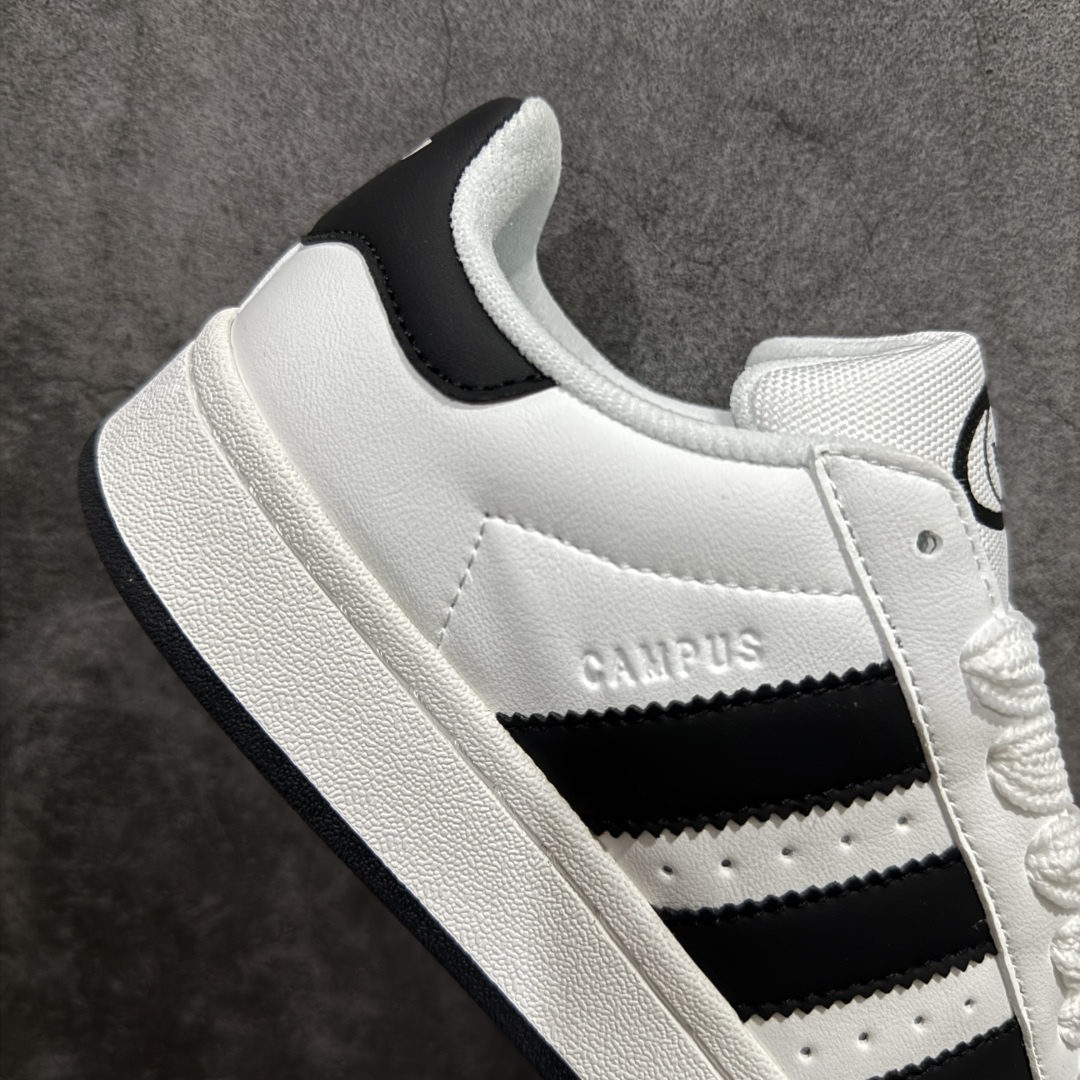 图片[7]-【H11版本】adidas originals CAMPUS 00s 舒适 防滑耐磨 低帮板鞋 男女同款 IF8761 Adidas Originals Campus 00s 学院系列 面包风经典复古低帮百搭休闲运动板鞋 这次 adidas Originals 选择了以经典复古鞋型Campus 为蓝本打造全新面包鞋。 这款鞋型联名不断，冠希当年对它更是钟爱有加，论牌面丝毫不输贝壳头、Forum 等大热鞋型。 这次 Campus 一改 80 年代的瘦长造型，鞋舌、鞋身、鞋底甚至细节都变大了。 营造出千禧年前后流行的面包鞋宽大廓形，因此鞋名改为 Campus 00s。 鞋身采用绒面皮料搭配白色常规皮革，质感上还是延续了经典 Campus 的设计。 鞋舌填充更加饱满，让鞋款整体看起来更加圆润，搭配上这款浅蓝配色，「蓝胖子」造型真的很可爱。 鞋舌还加入了与以往 Campus 不同的全新三叶草 Logo，令造型更具千禧气息 #独家原盒 原底原料 开模打造 #原厂织唛鞋标 高精密准度 #原楦原纸板开发 匹配原版98%以上 #后跟垫棉独家呈现 反口里弧度正确 #原厂鞋垫 背胶 后跟电绣针数 与正品一致 #原厂皮料 原厂车缝线 质感无敌 #皮料切割干净 无任何毛边 清洁度细节完美 货号：IF8761 尺码：36 37 38 39 40 41 42 43 44 45-选品中心