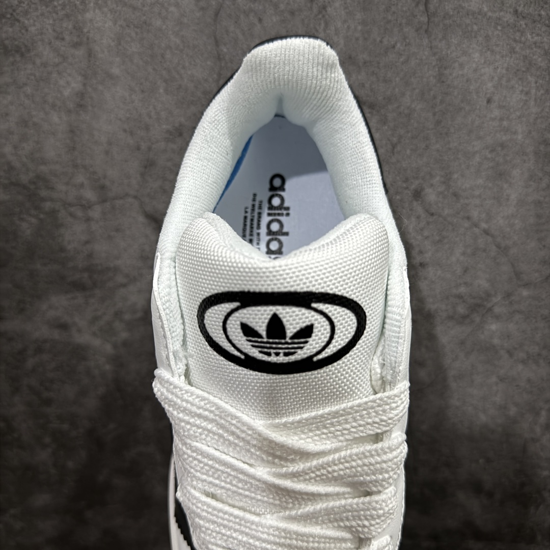 图片[8]-【H11版本】adidas originals CAMPUS 00s 舒适 防滑耐磨 低帮板鞋 男女同款 IF8761 Adidas Originals Campus 00s 学院系列 面包风经典复古低帮百搭休闲运动板鞋 这次 adidas Originals 选择了以经典复古鞋型Campus 为蓝本打造全新面包鞋。 这款鞋型联名不断，冠希当年对它更是钟爱有加，论牌面丝毫不输贝壳头、Forum 等大热鞋型。 这次 Campus 一改 80 年代的瘦长造型，鞋舌、鞋身、鞋底甚至细节都变大了。 营造出千禧年前后流行的面包鞋宽大廓形，因此鞋名改为 Campus 00s。 鞋身采用绒面皮料搭配白色常规皮革，质感上还是延续了经典 Campus 的设计。 鞋舌填充更加饱满，让鞋款整体看起来更加圆润，搭配上这款浅蓝配色，「蓝胖子」造型真的很可爱。 鞋舌还加入了与以往 Campus 不同的全新三叶草 Logo，令造型更具千禧气息 #独家原盒 原底原料 开模打造 #原厂织唛鞋标 高精密准度 #原楦原纸板开发 匹配原版98%以上 #后跟垫棉独家呈现 反口里弧度正确 #原厂鞋垫 背胶 后跟电绣针数 与正品一致 #原厂皮料 原厂车缝线 质感无敌 #皮料切割干净 无任何毛边 清洁度细节完美 货号：IF8761 尺码：36 37 38 39 40 41 42 43 44 45-选品中心