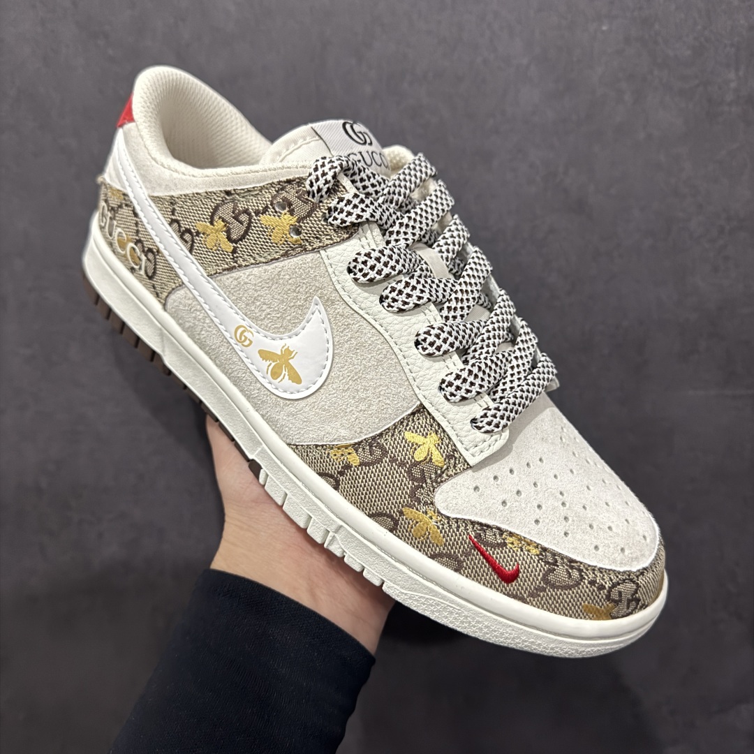 图片[3]-【定制版】Nike SB Dunk Low x GUCCI 灰黄老花小钩满天星n纯原大厂出品 极力推荐n原装头层材料 独家版型蒸餾加工n帶來的是更好的视觉和脚感体验n大厂纯原品质出货 清洁度 电绣工艺皮料切割干净无任何毛边 细节完美 官方货号：DJ2024 130 尺码：36 36.5 37.5 38 38.5 39 40 40.5 41 42 42.5 43 44 44.5 45  编码：HXS340360-莆田鞋批发中心