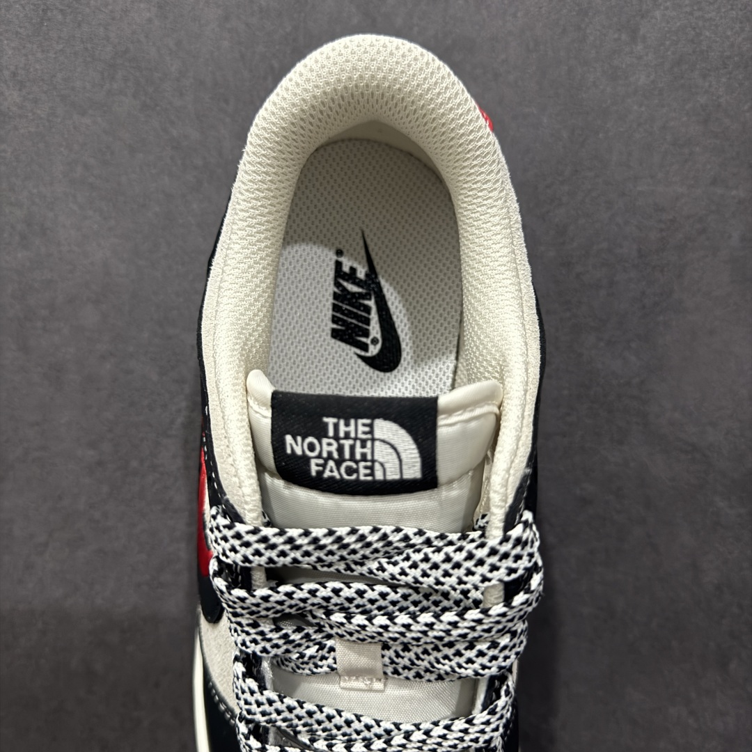 【定制版】Nk SB Dunk Low 北面联名 刺绣黑红勾 周年高端定制 低帮休闲板鞋 DJ2024-128