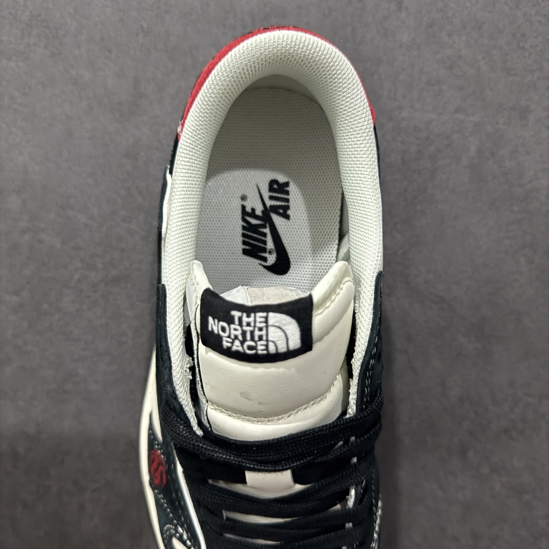 图片[7]-【定制版】Travis Scott x Fragment Design x Air Jordan 1 Low OG SP AJ1 乔1 北面联名蛇年限定 双拼米黑 低帮文化休闲板鞋rn#多方联名合作融合了Travis Scott 独特的音乐风格，藤原浩个性的设计风格以及Jordan品牌的经典元素 使其成为一双具有独特身份和价值的鞋子 清新而立体的外观加上联名标识更突出了其独特身份 这种配色方案显示出活力和时尚感 在视觉上引人注目  鞋身的质感和细腻的细节处理使其显得高端而格调十足  这款“倒钩”联名是设计与创意完美结合  融合多方的个性风格是一款备受瞩目的潮流鞋款r 货号：SJ2068-146 尺码：36 36.5 37.5 38 38.5 39 40 40.5 41 42 42.5 43 44 44.5 45  编码：HXS320340-莆田鞋批发中心